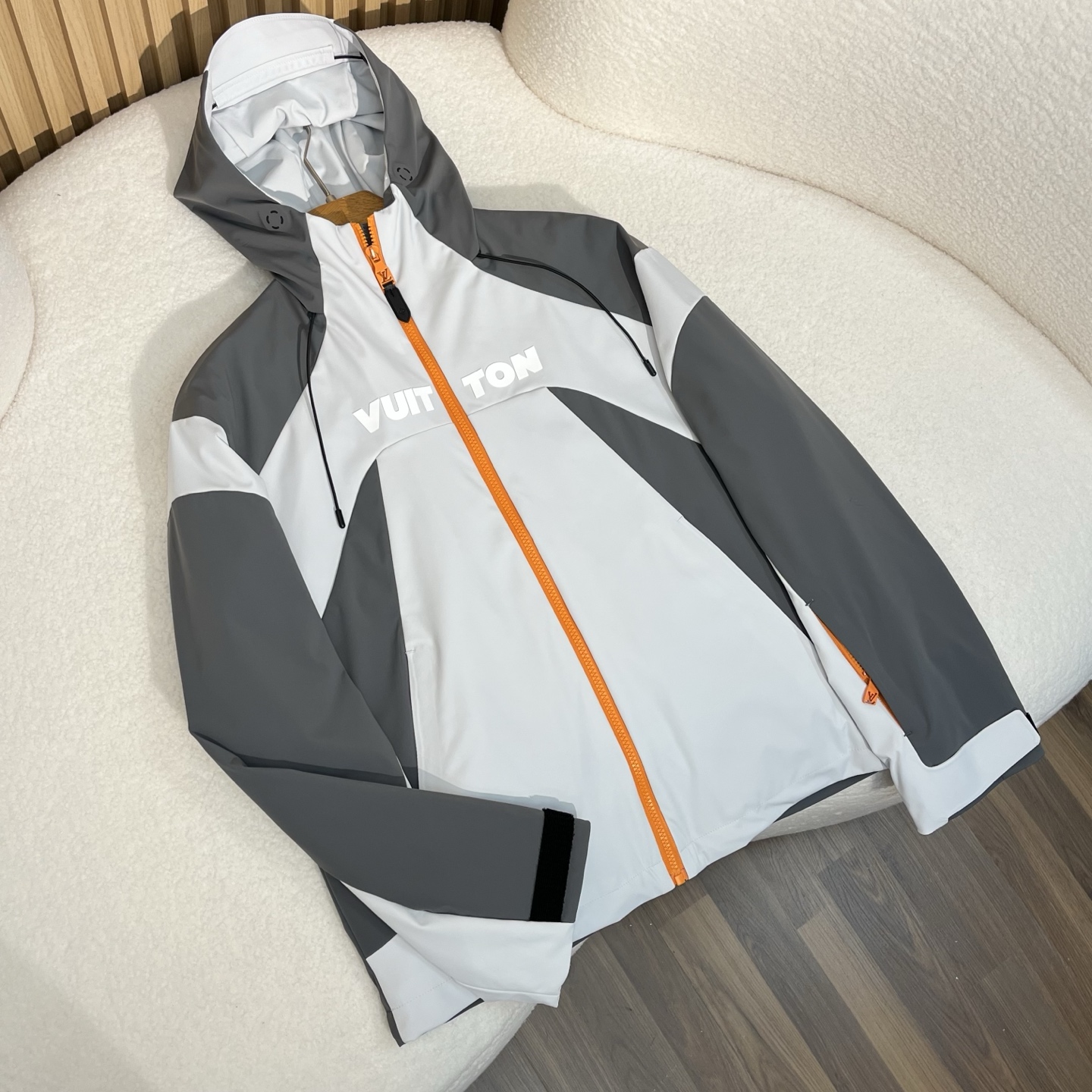 NO:518410,grey details, alexander wang19860909灰色细节,,alexander wang,Men's clothing