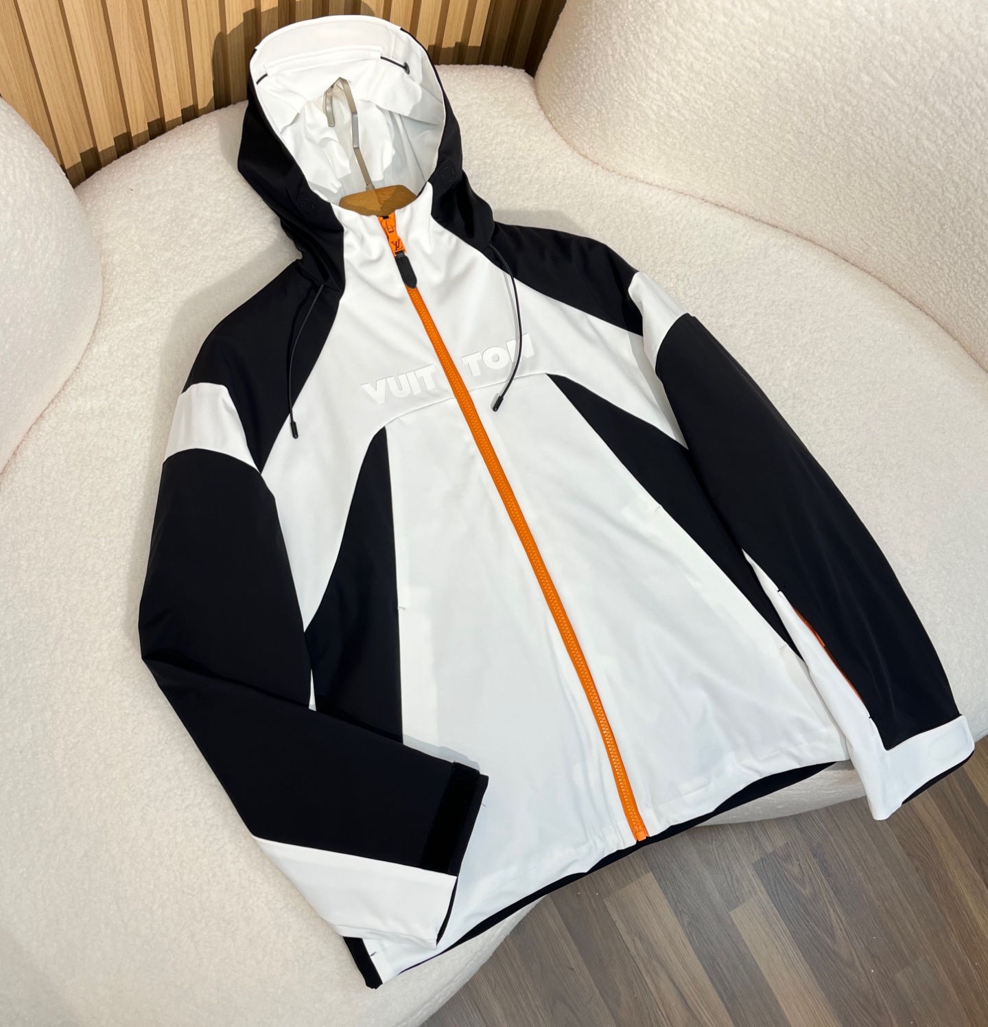 NO:518407,Black details, alexander wang19860909黑色细节,,alexander wang,Men's clothing