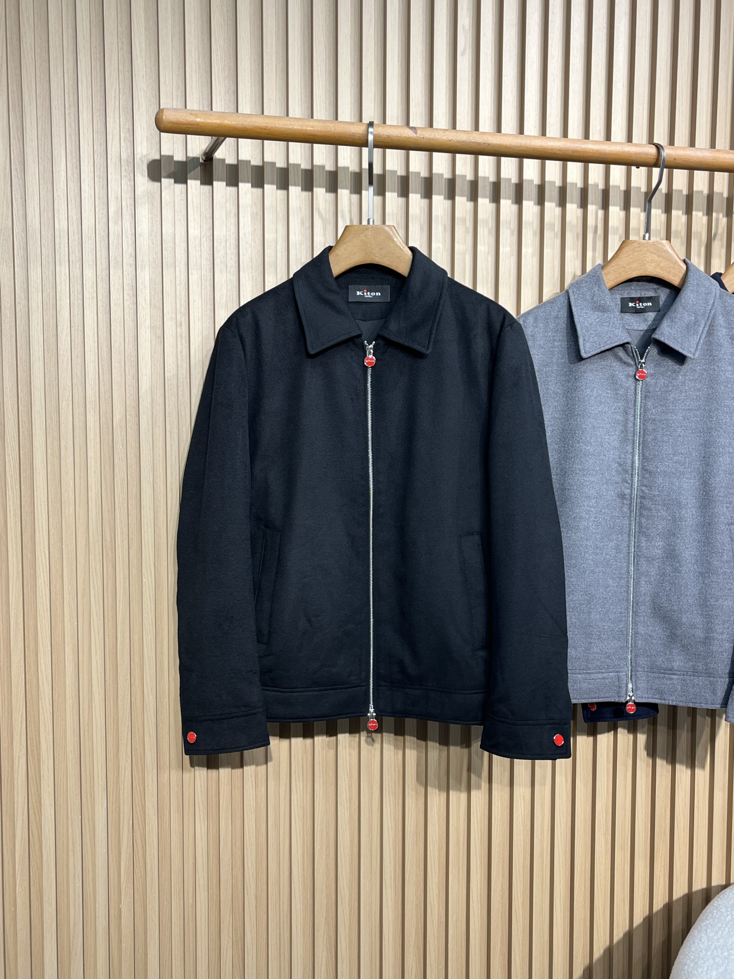 “New Fall/Winter Cotton Jacket for Men: High-End Fashion with Modern and Functional Design, Perfect for Outdoor Activities” - 图片 9