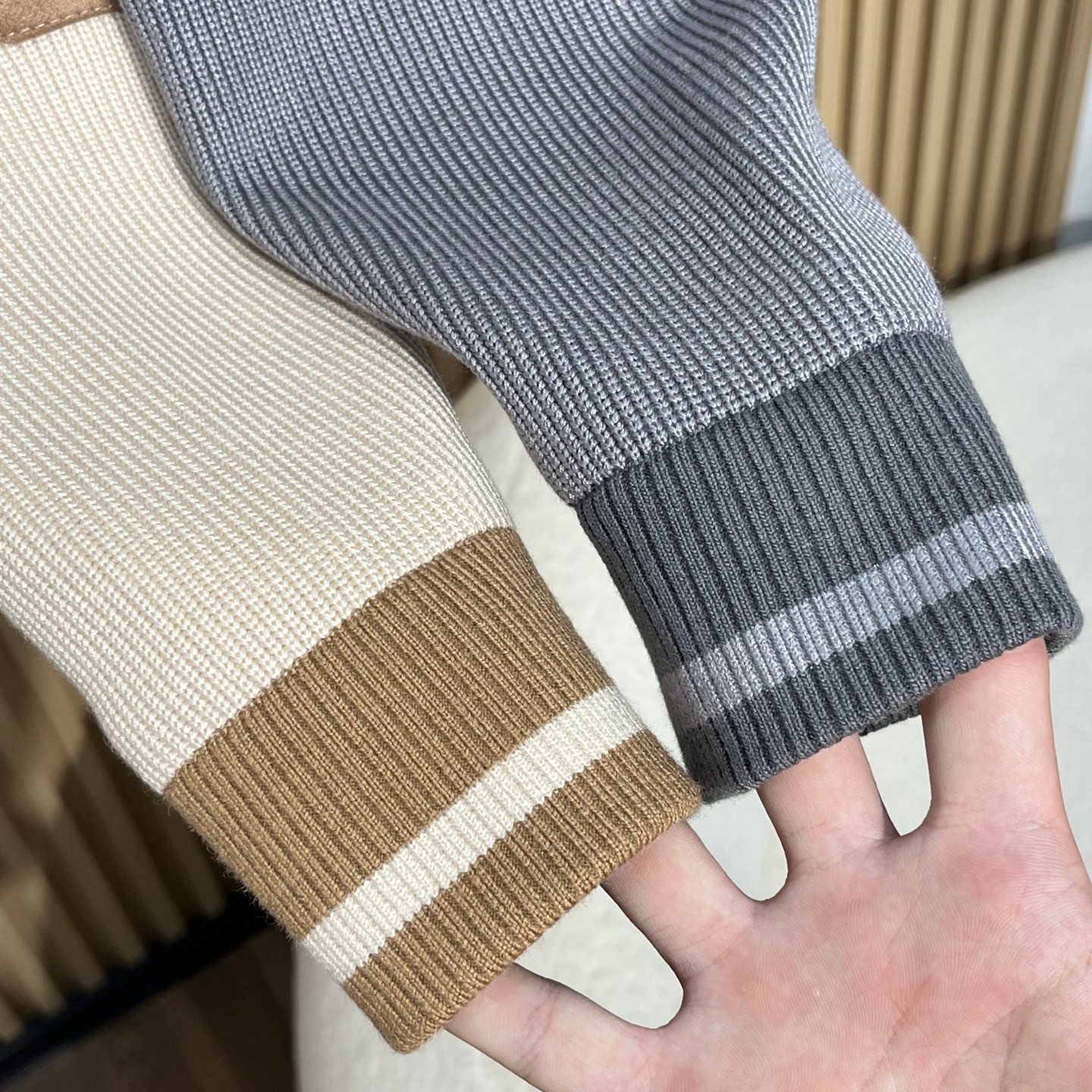 Title: 2025 Brunello Cucinelli Knitted Suit Jacket Overview Summary: Classic baseball style jacket with Italian branding, polyester-ammonium fabric blend, metal zipper, and practical pockets - 图片 9