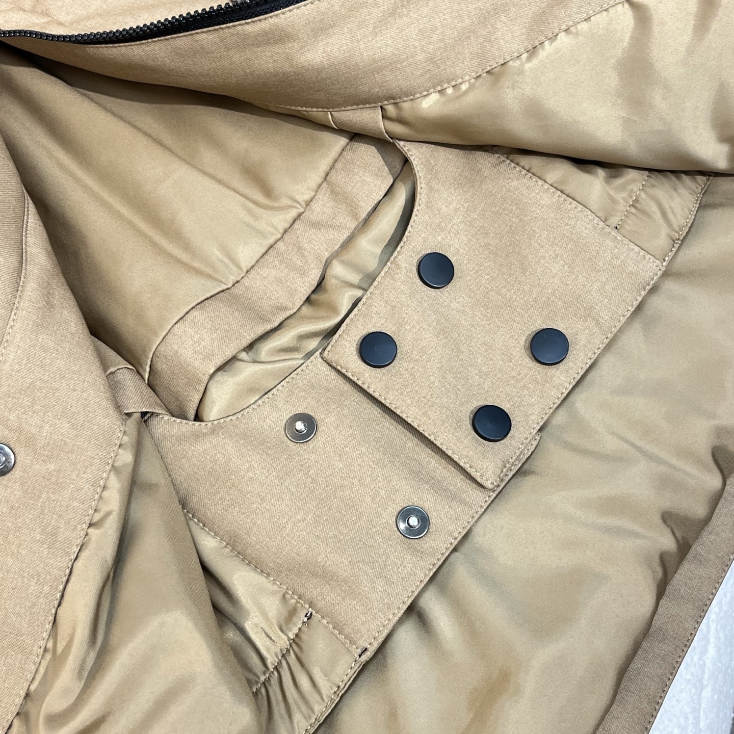 棉服 卡其色细节