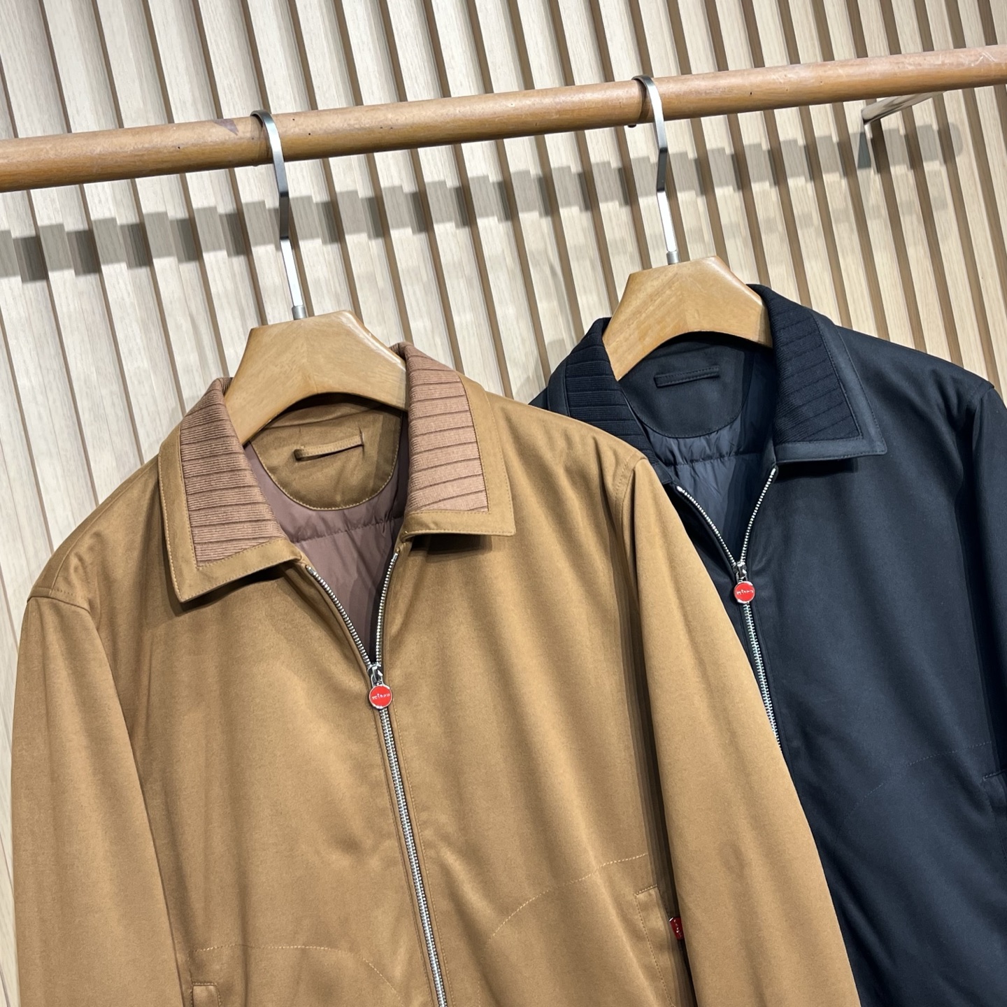 【5203】Kiton可顿FW2025新款连帽夹克羽绒服外套，内充90白鸭绒，超级保暖，又轻又蓬松。客供