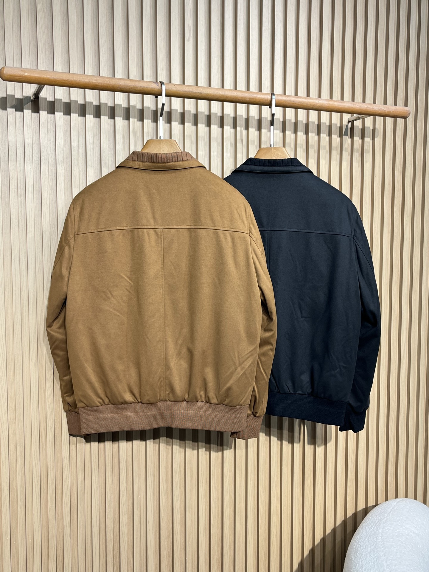 【5203】Kiton可顿FW2025新款连帽夹克羽绒服外套，内充90白鸭绒，超级保暖，又轻又蓬松。客供