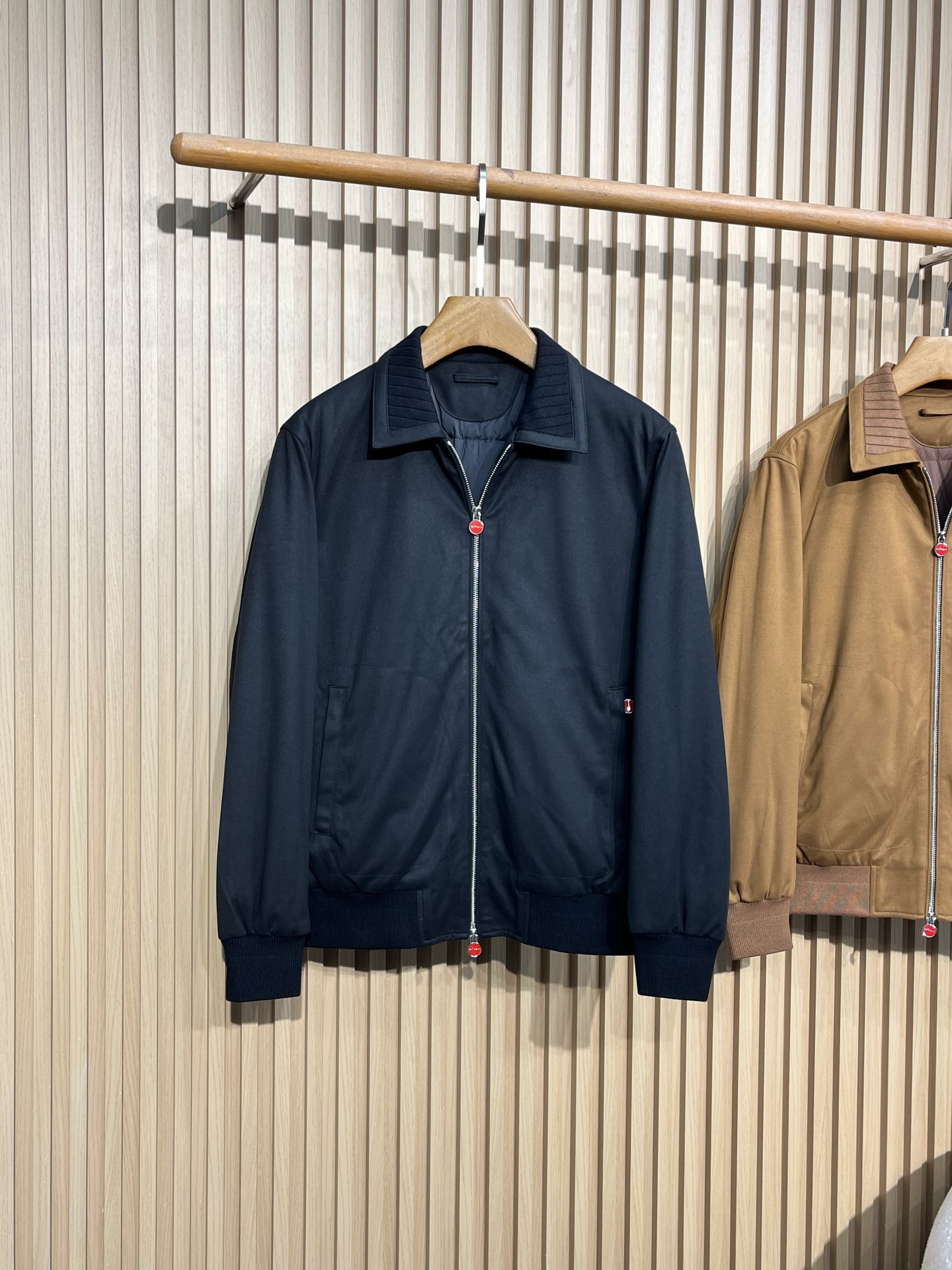 【5203】Kiton可顿FW2025新款连帽夹克羽绒服外套，内充90白鸭绒，超级保暖，又轻又蓬松。客供