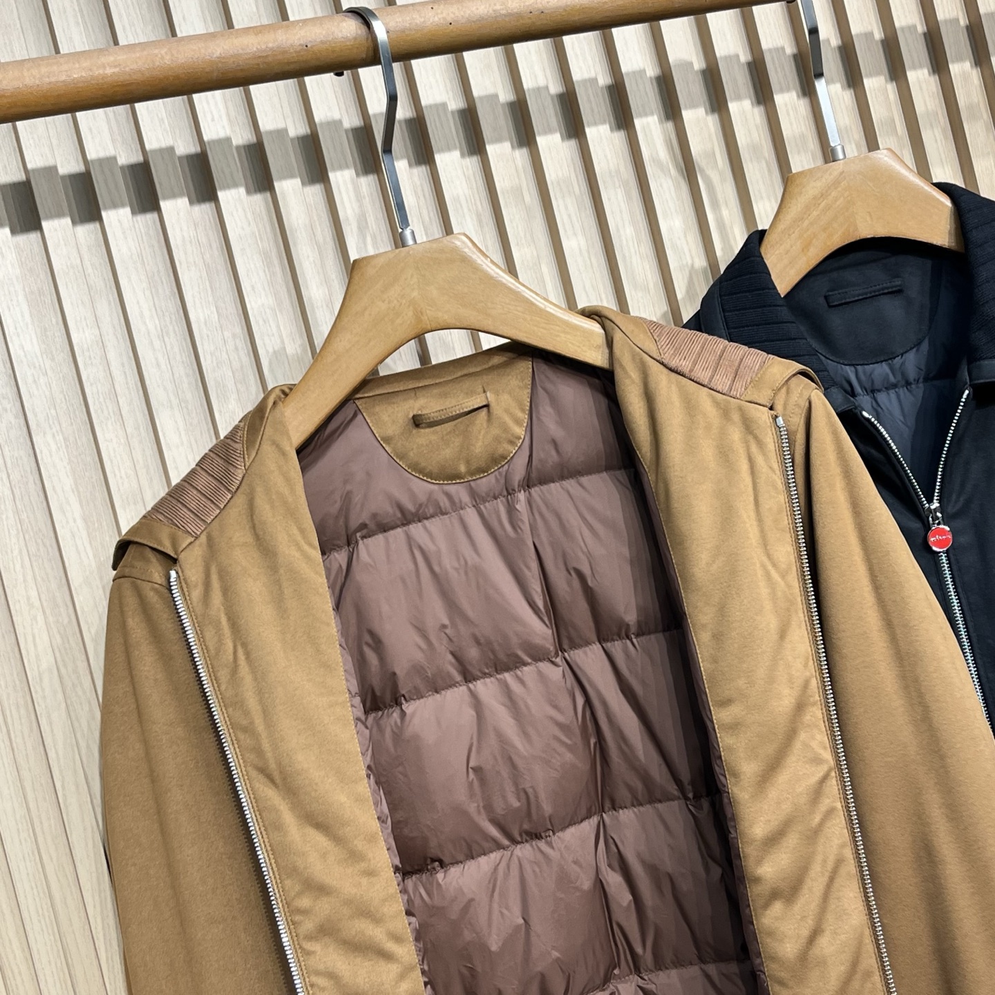 【5203】Kiton可顿FW2025新款连帽夹克羽绒服外套，内充90白鸭绒，超级保暖，又轻又蓬松。客供