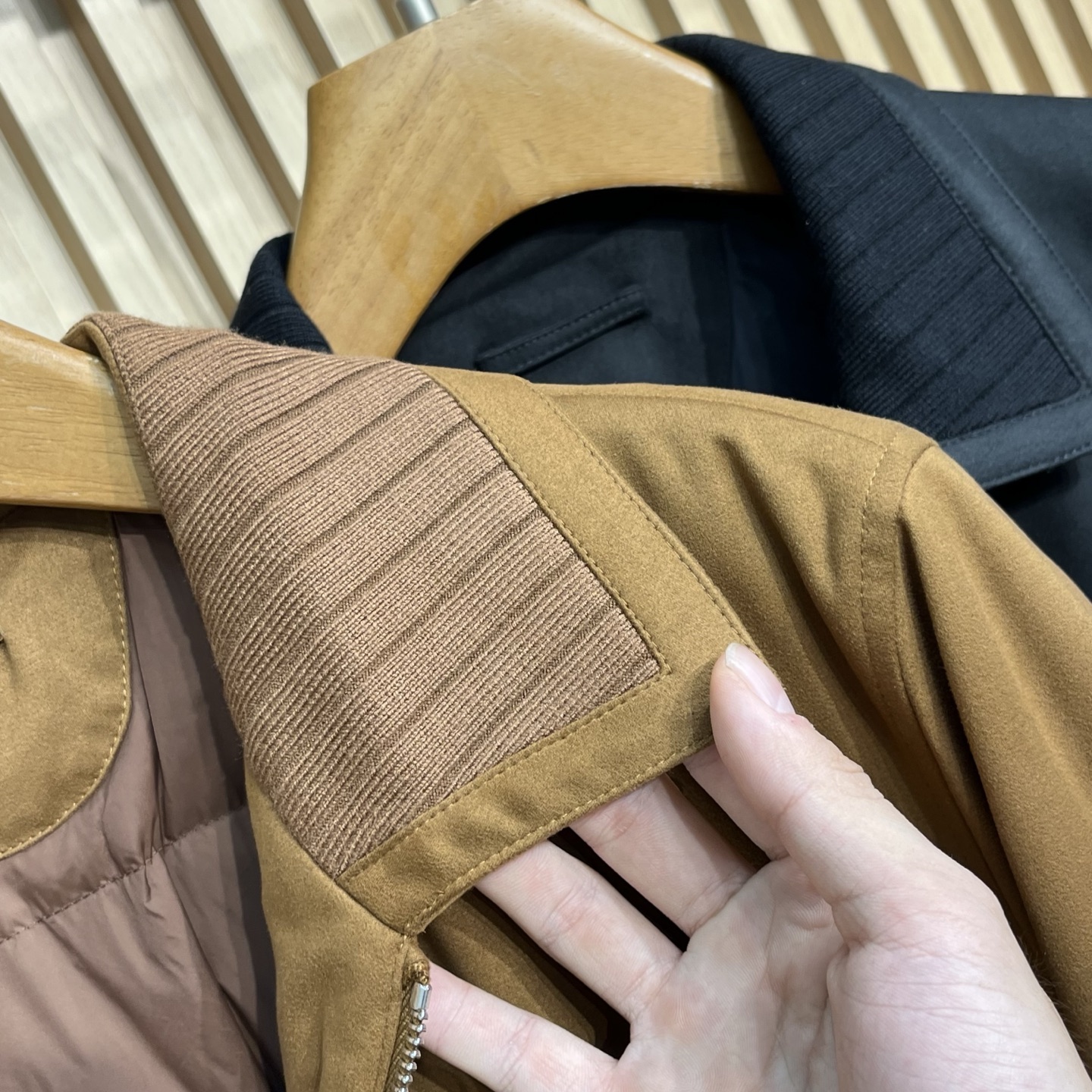 【5203】Kiton可顿FW2025新款连帽夹克羽绒服外套，内充90白鸭绒，超级保暖，又轻又蓬松。客供