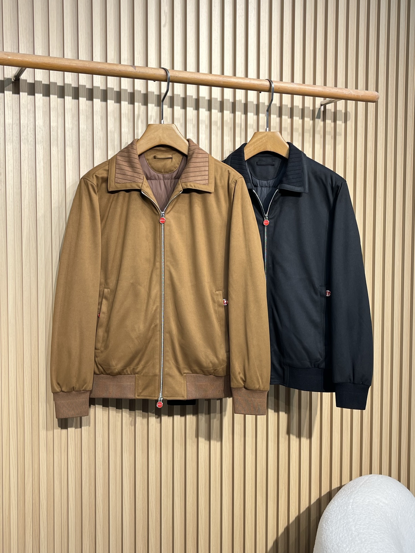【5203】Kiton可顿FW2025新款连帽夹克羽绒服外套，内充90白鸭绒，超级保暖，又轻又蓬松。客供