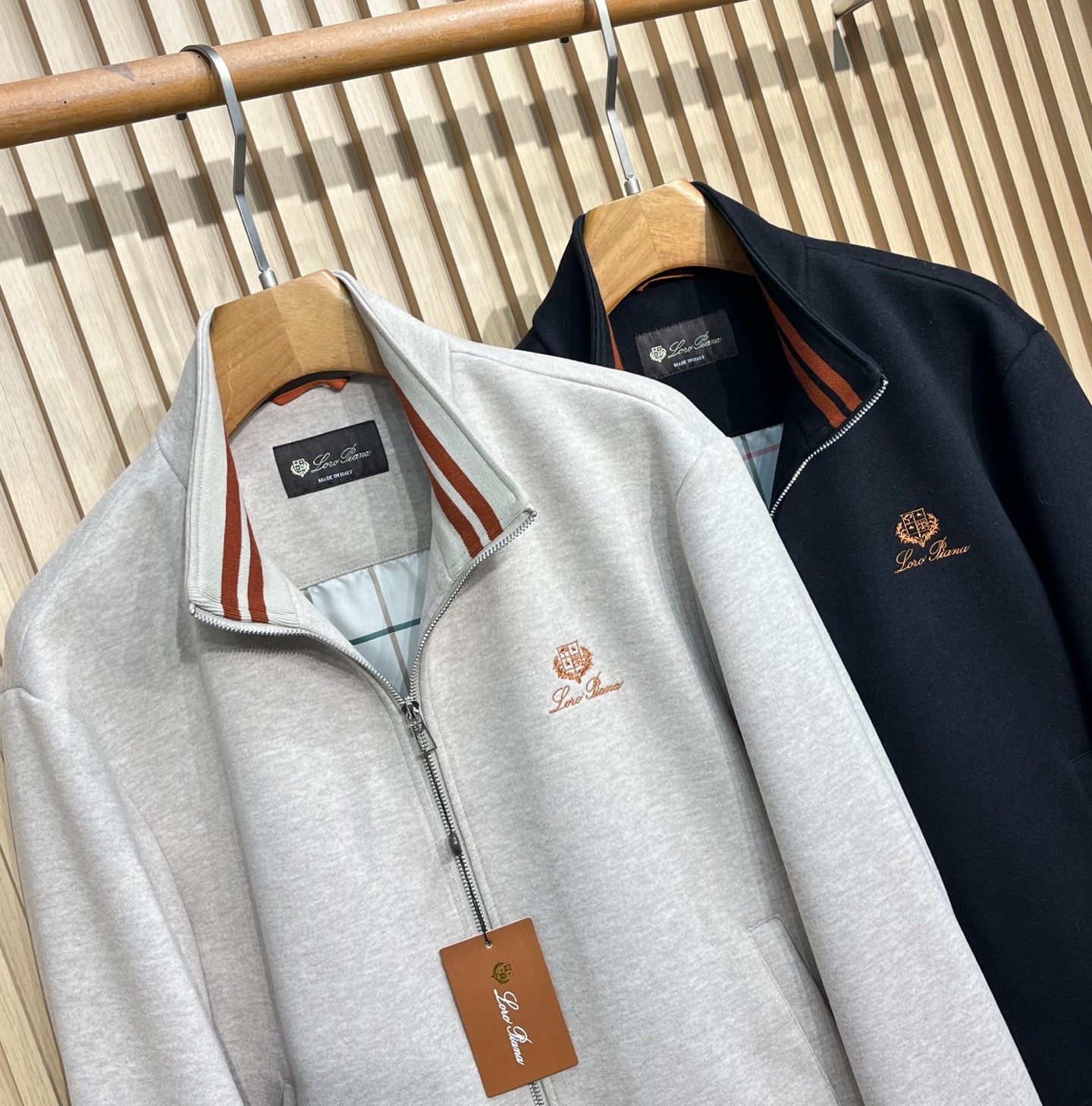 上衣挂拍图尺码：48-56 48肩宽49胸围112衣长65袖长6050肩宽50胸围116衣长66袖长61