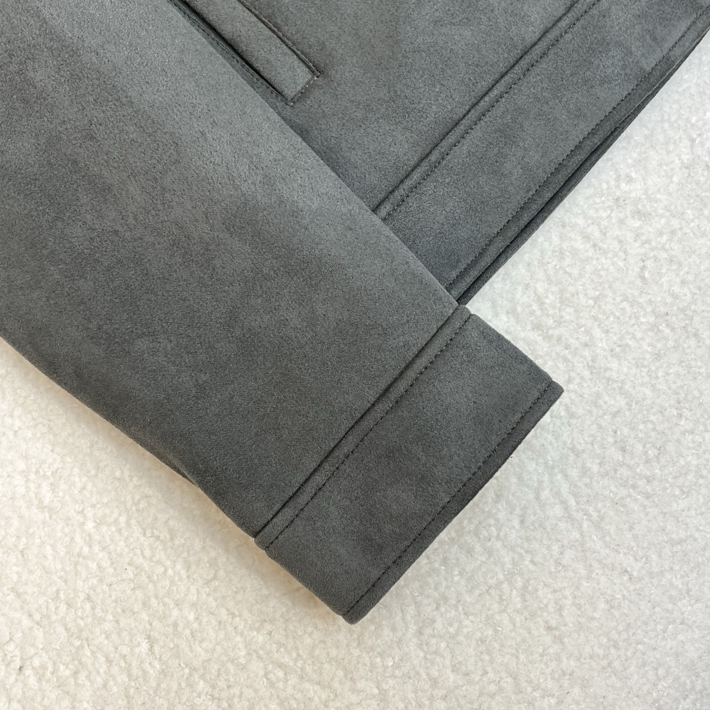 羽绒服 绿色细节