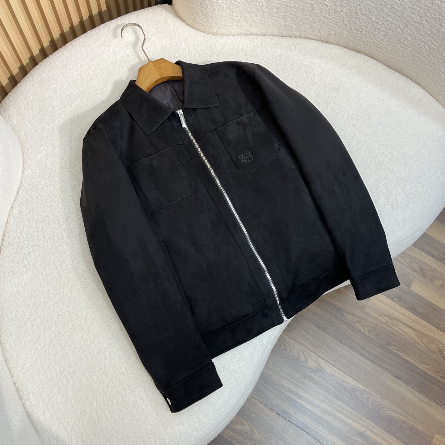 羽绒服 黑色细节