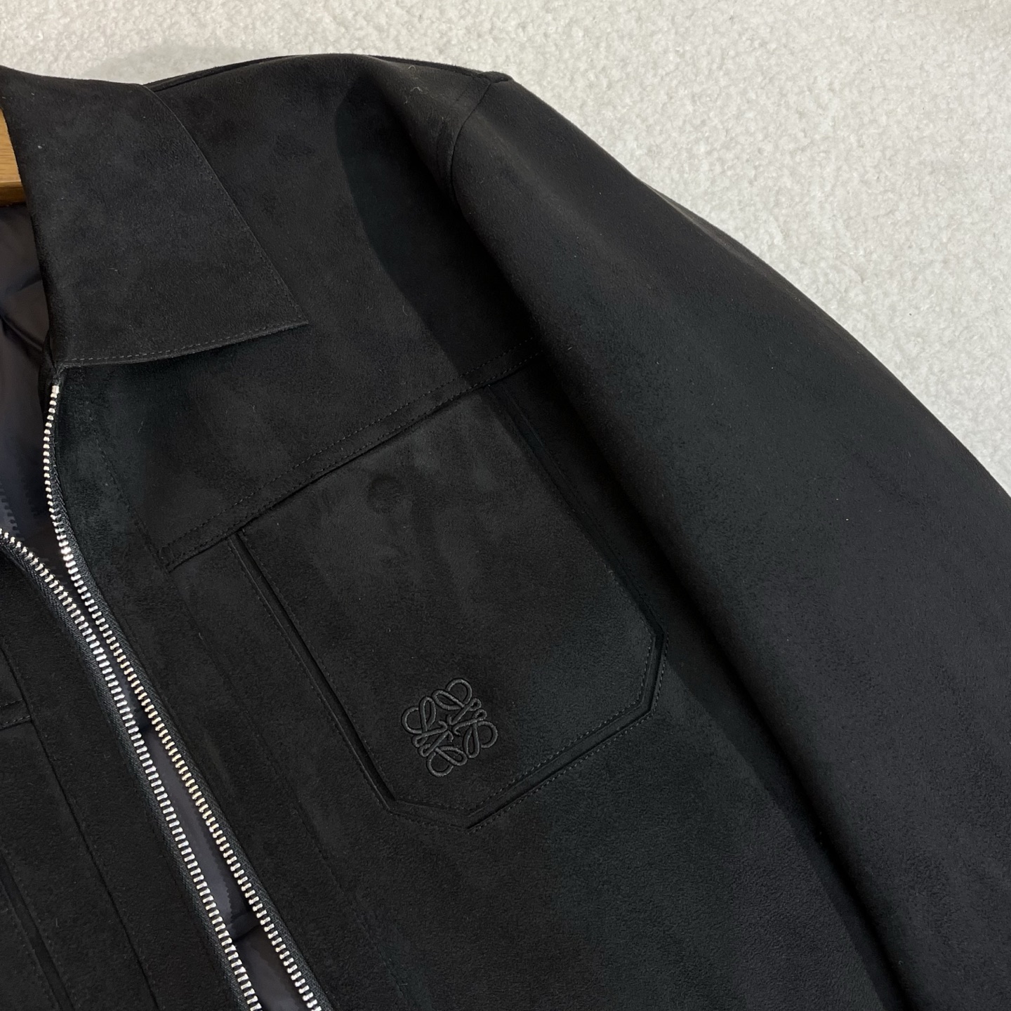 羽绒服 黑色细节