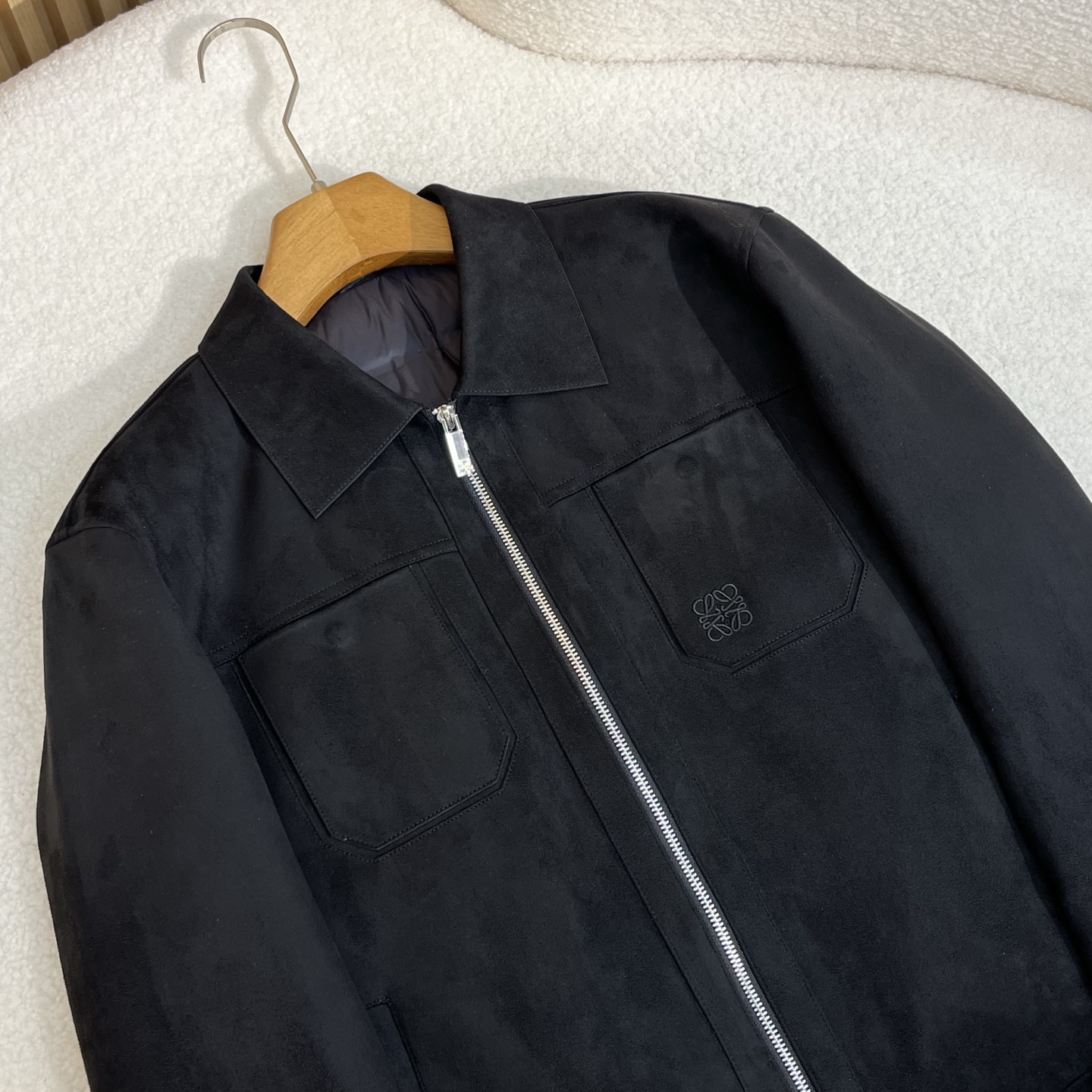 羽绒服 黑色细节