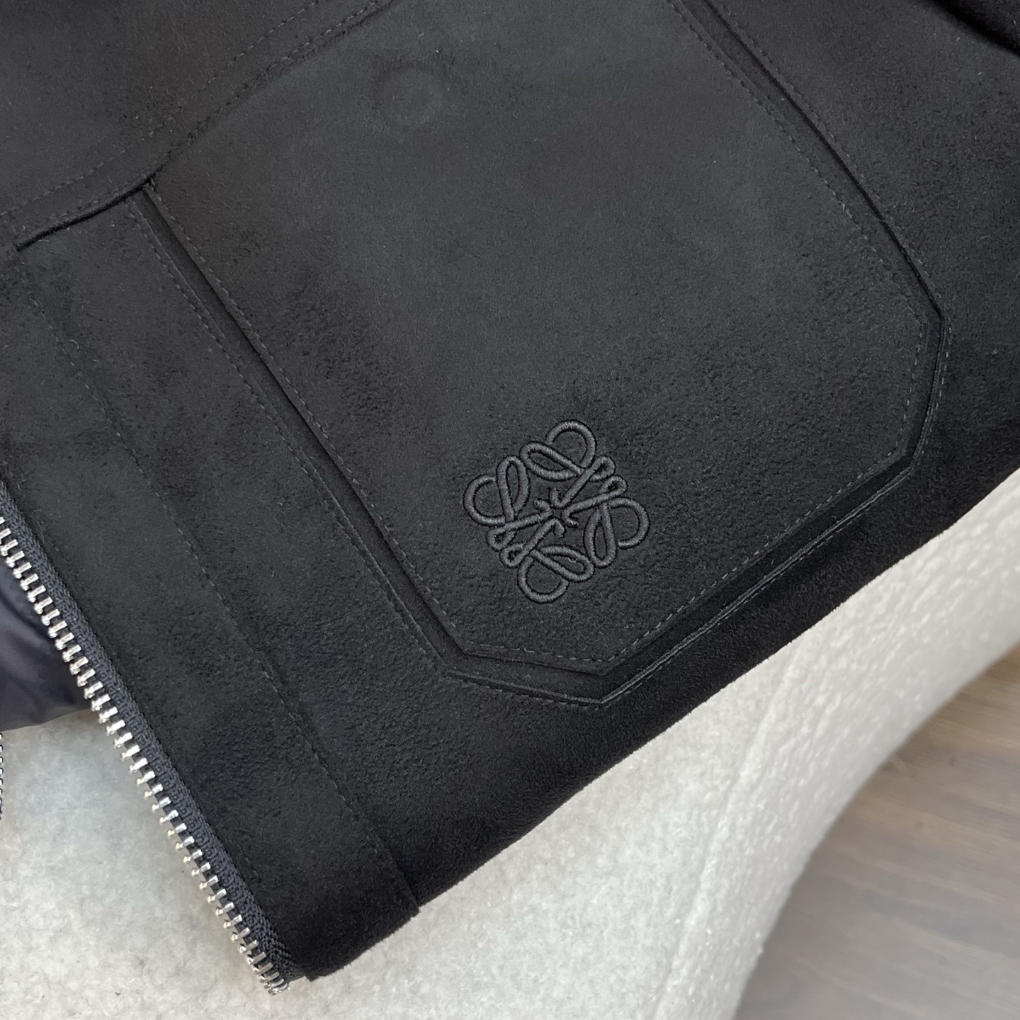 羽绒服 黑色细节