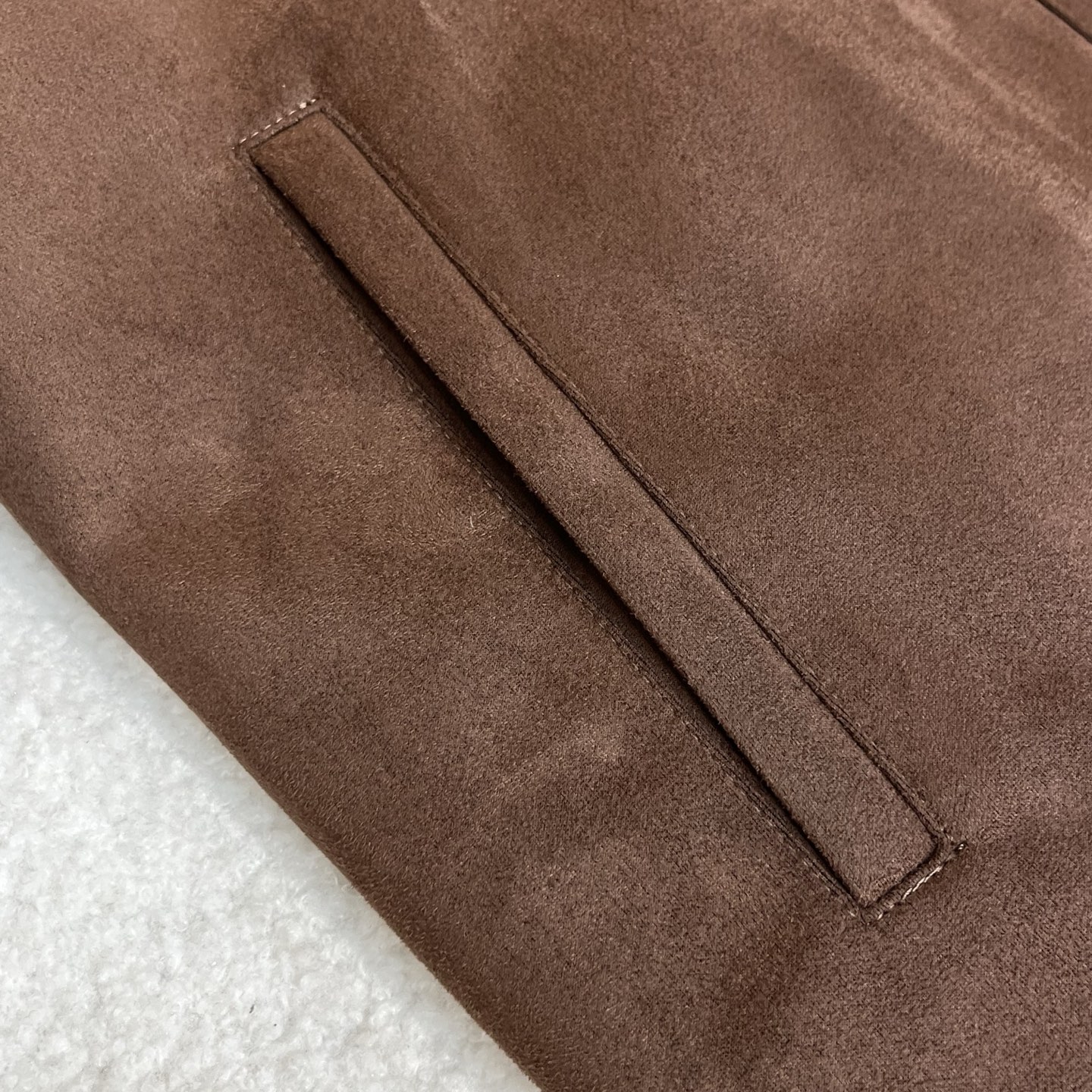 羽绒服 咖色细节