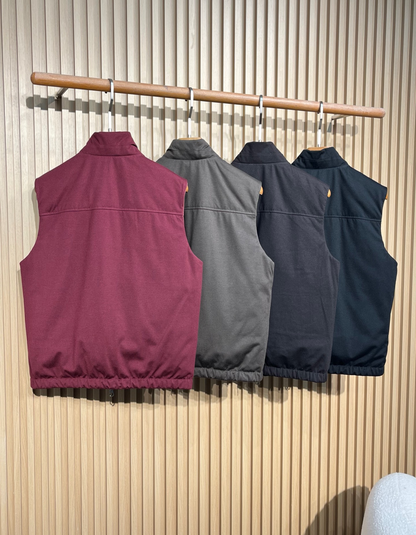 羽绒服 秋冬出品新款 lP🆕男士新款两面穿立领轻薄羽绒马甲 一款衣服穿出两种不同风格，高端定制颜值感满满