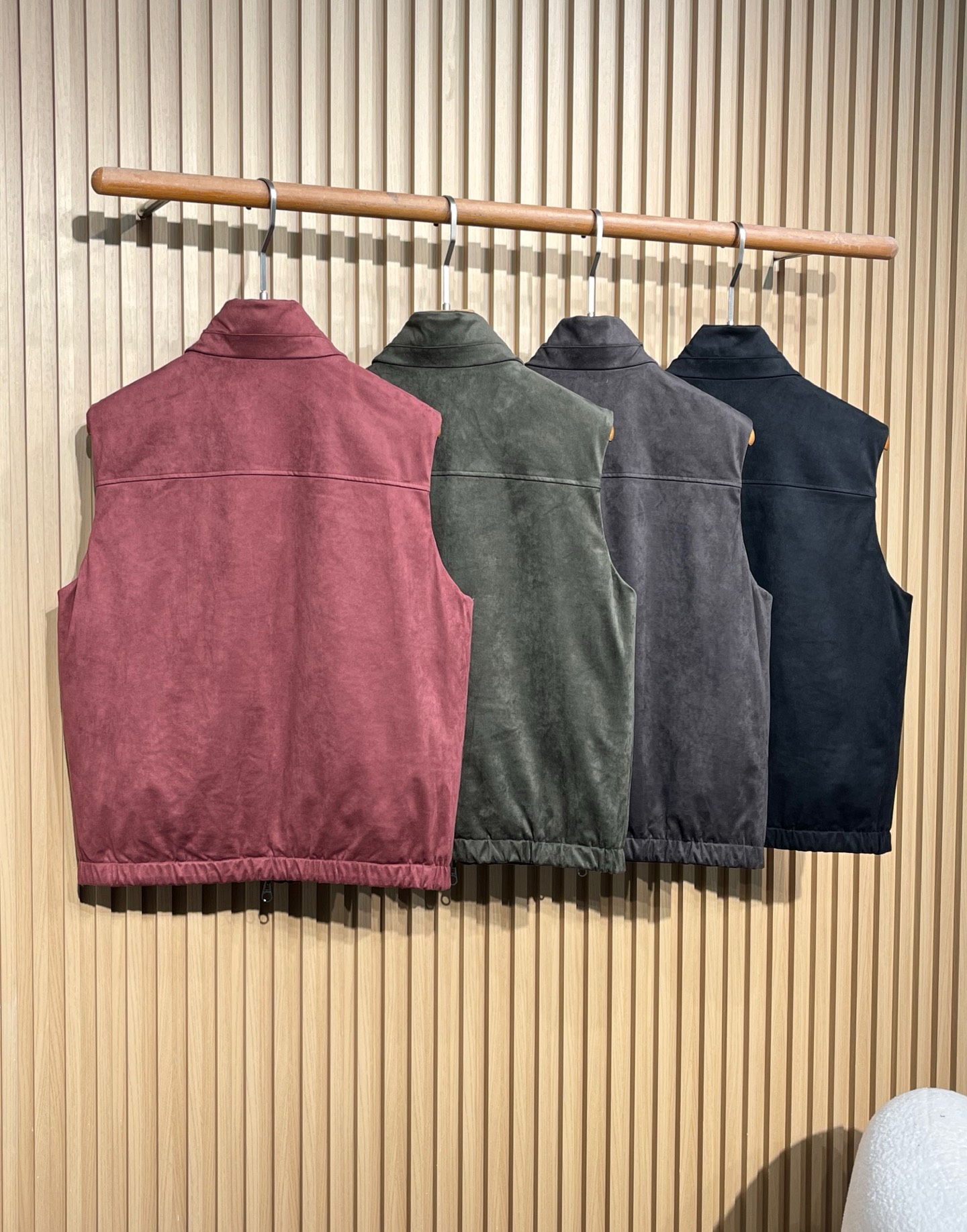 羽绒服 秋冬出品新款 lP🆕男士新款两面穿立领轻薄羽绒马甲 一款衣服穿出两种不同风格，高端定制颜值感满满