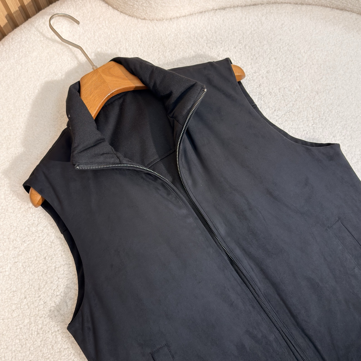 羽绒服 黑色细节