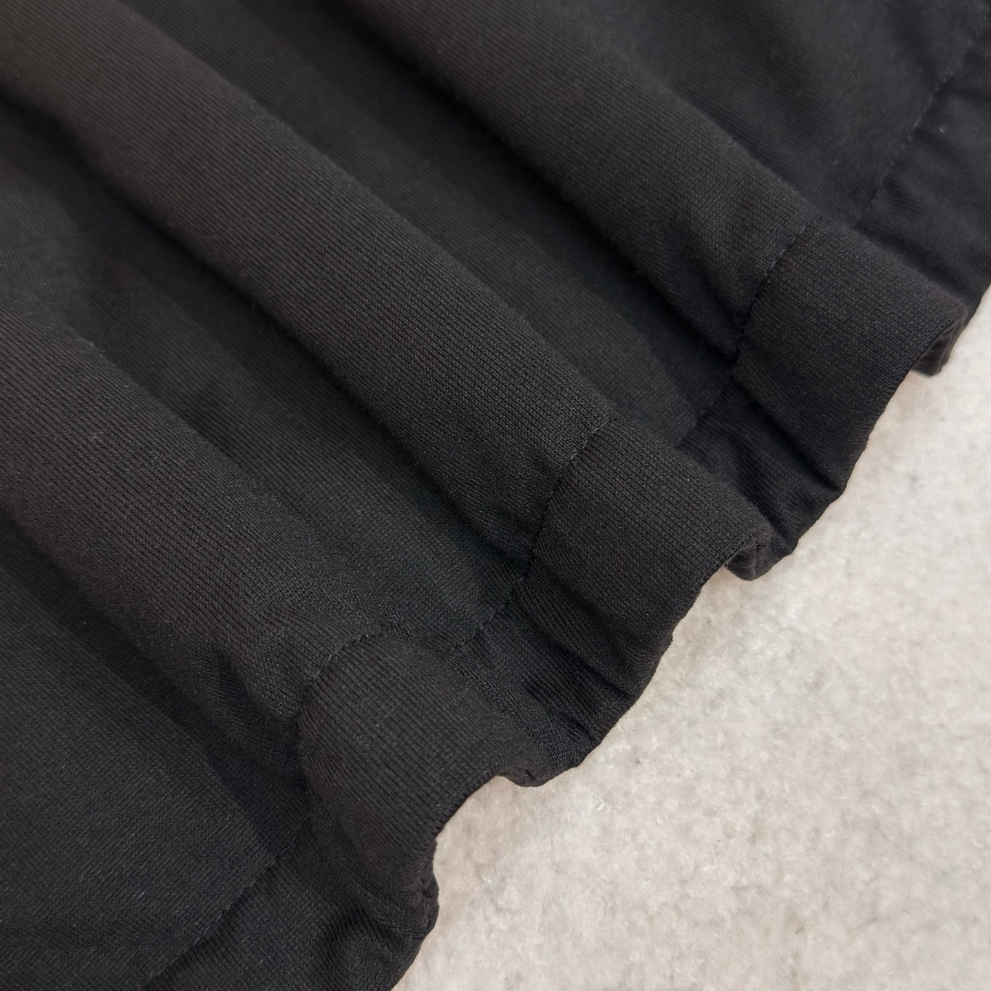 羽绒服 黑色细节