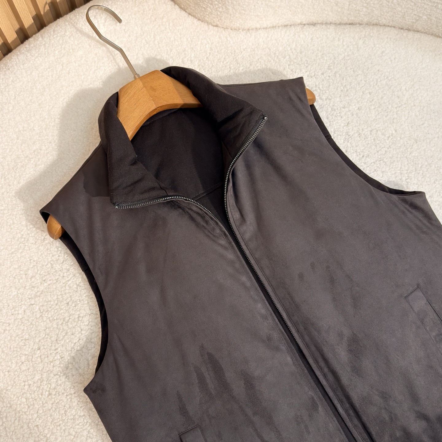 羽绒服 咖色细节