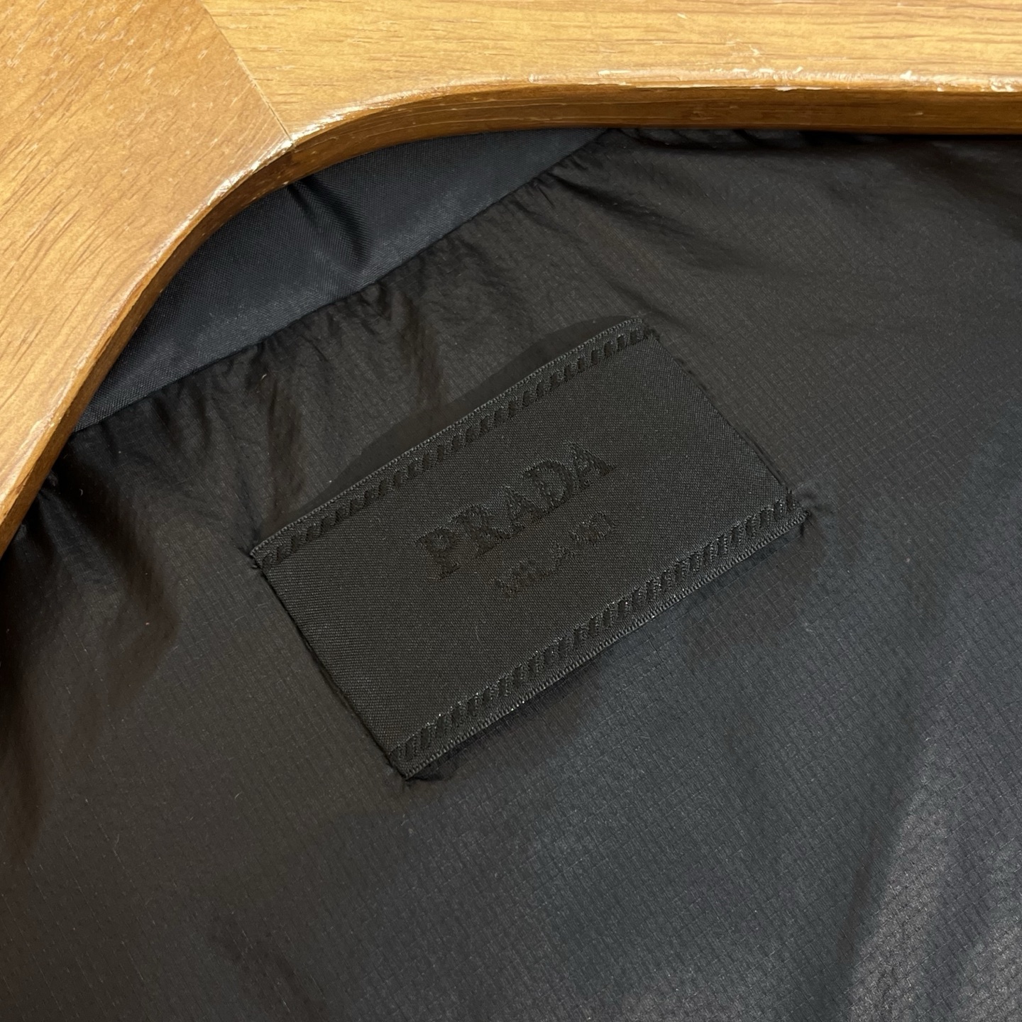 羽绒服 黑色细节