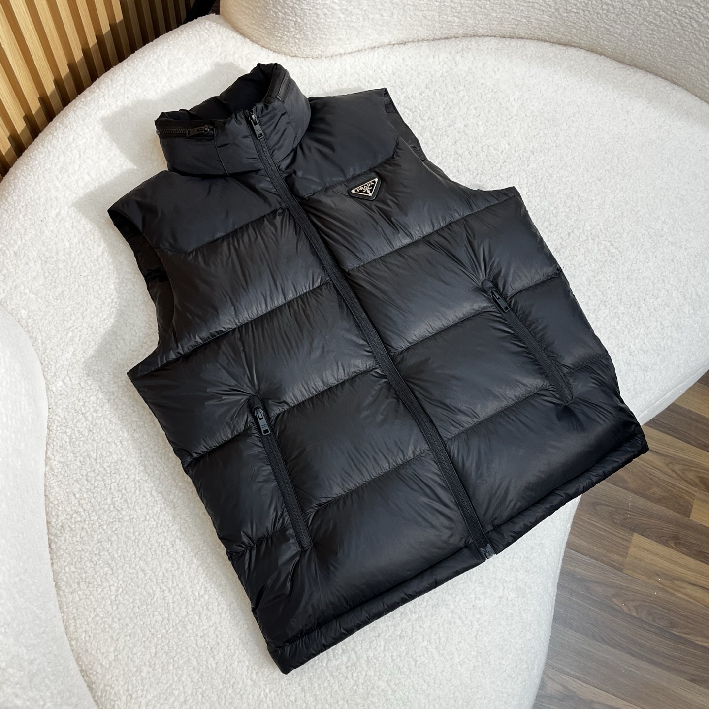 羽绒服 黑色细节