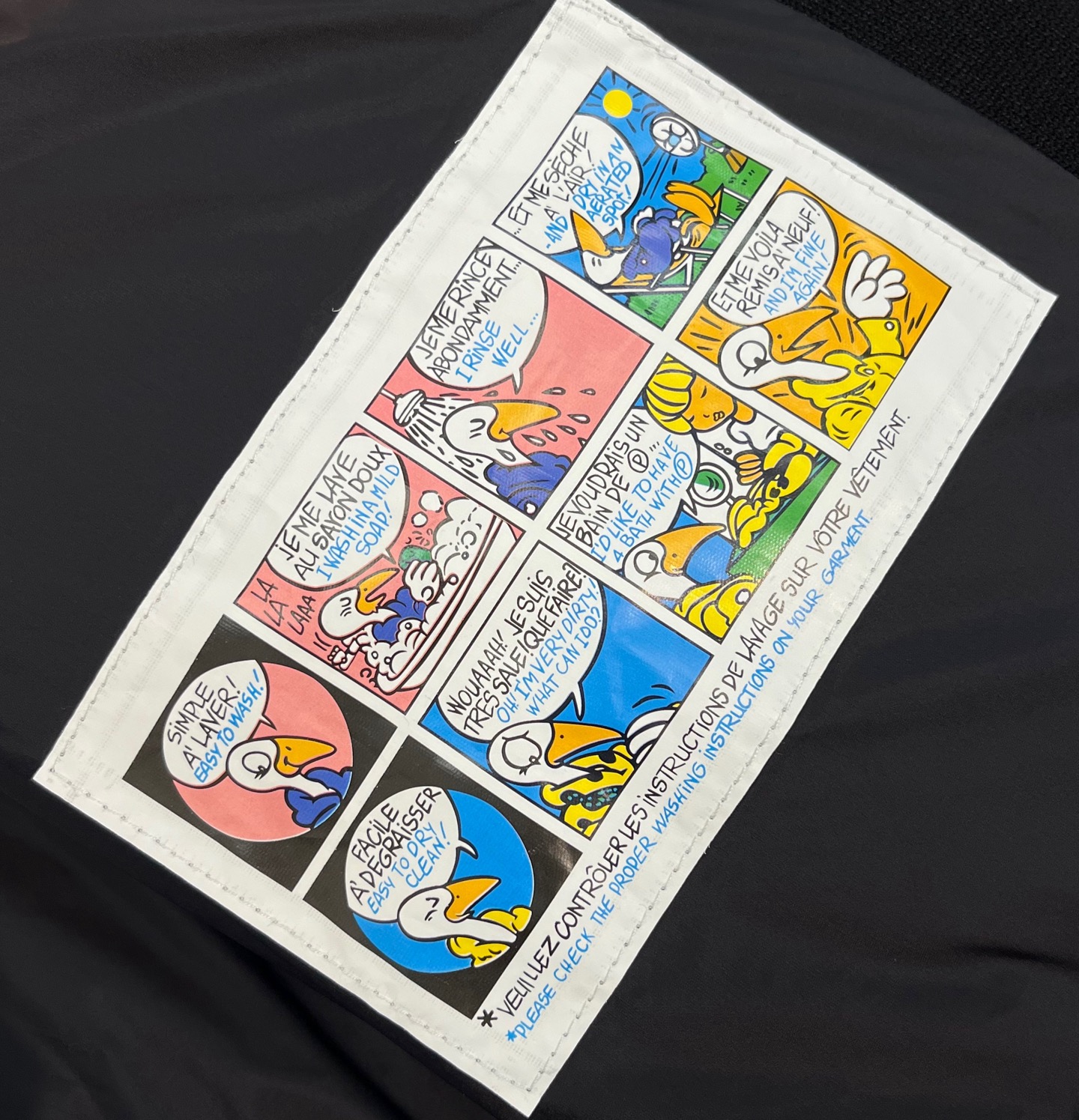 羽绒服 黑色细节