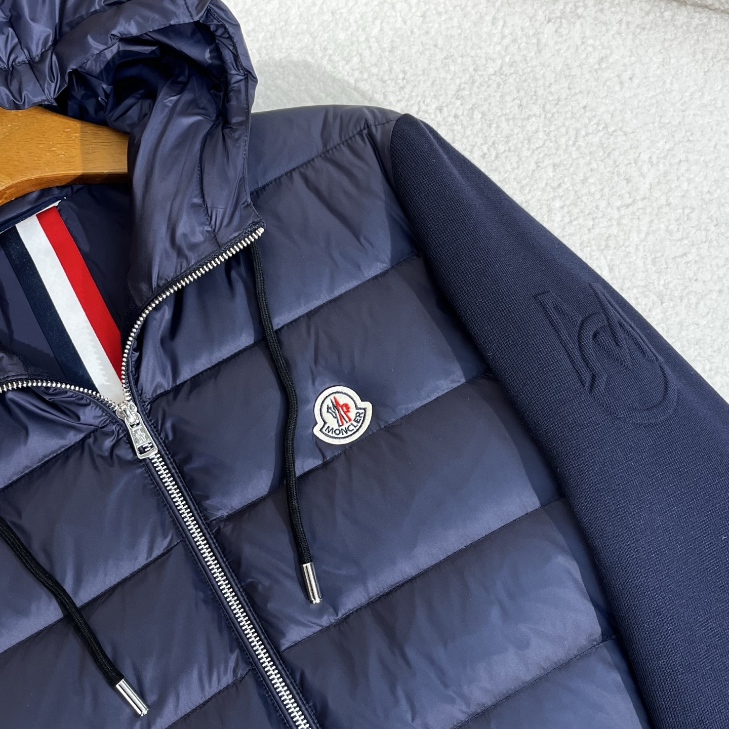 羽绒服 蓝色细节