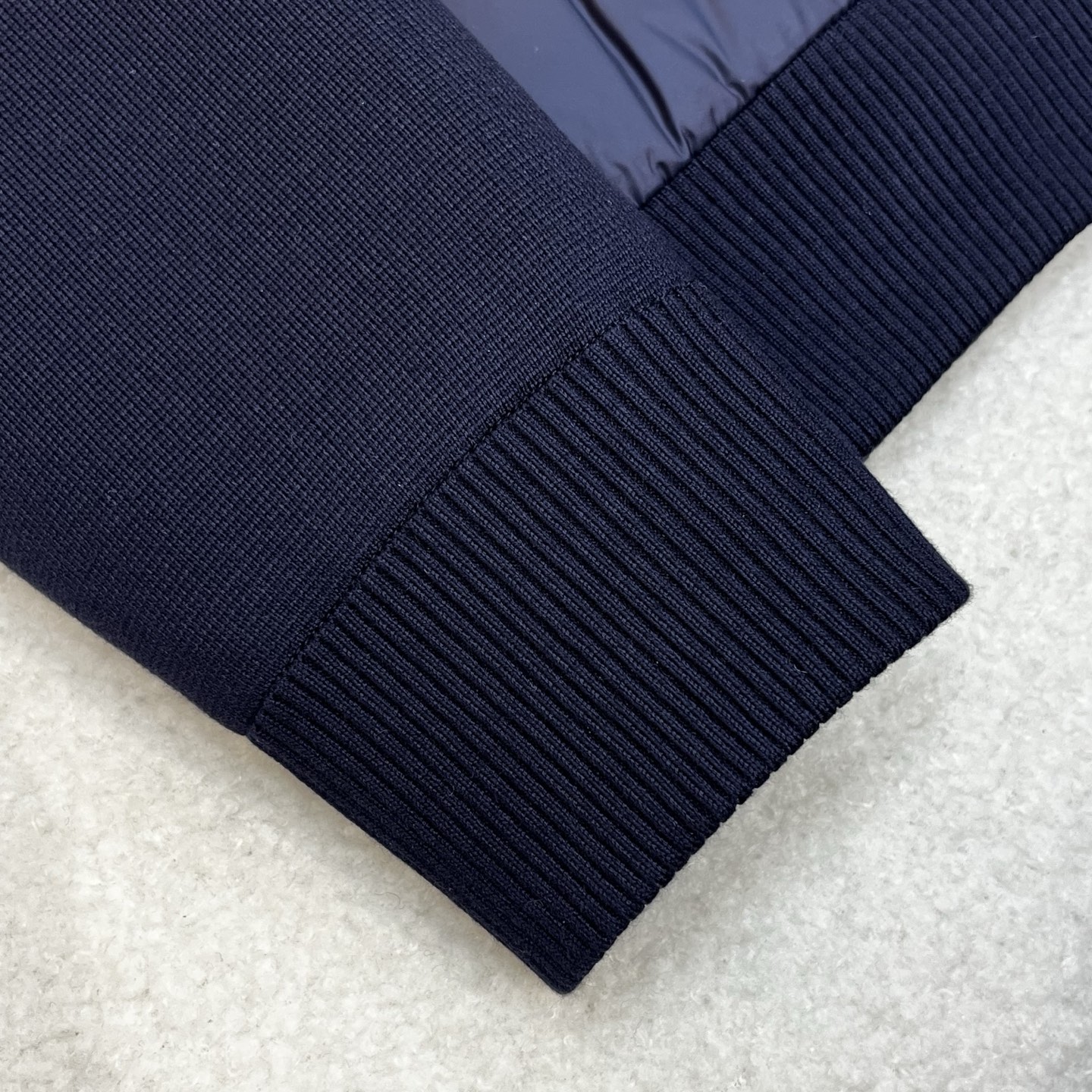 羽绒服 蓝色细节