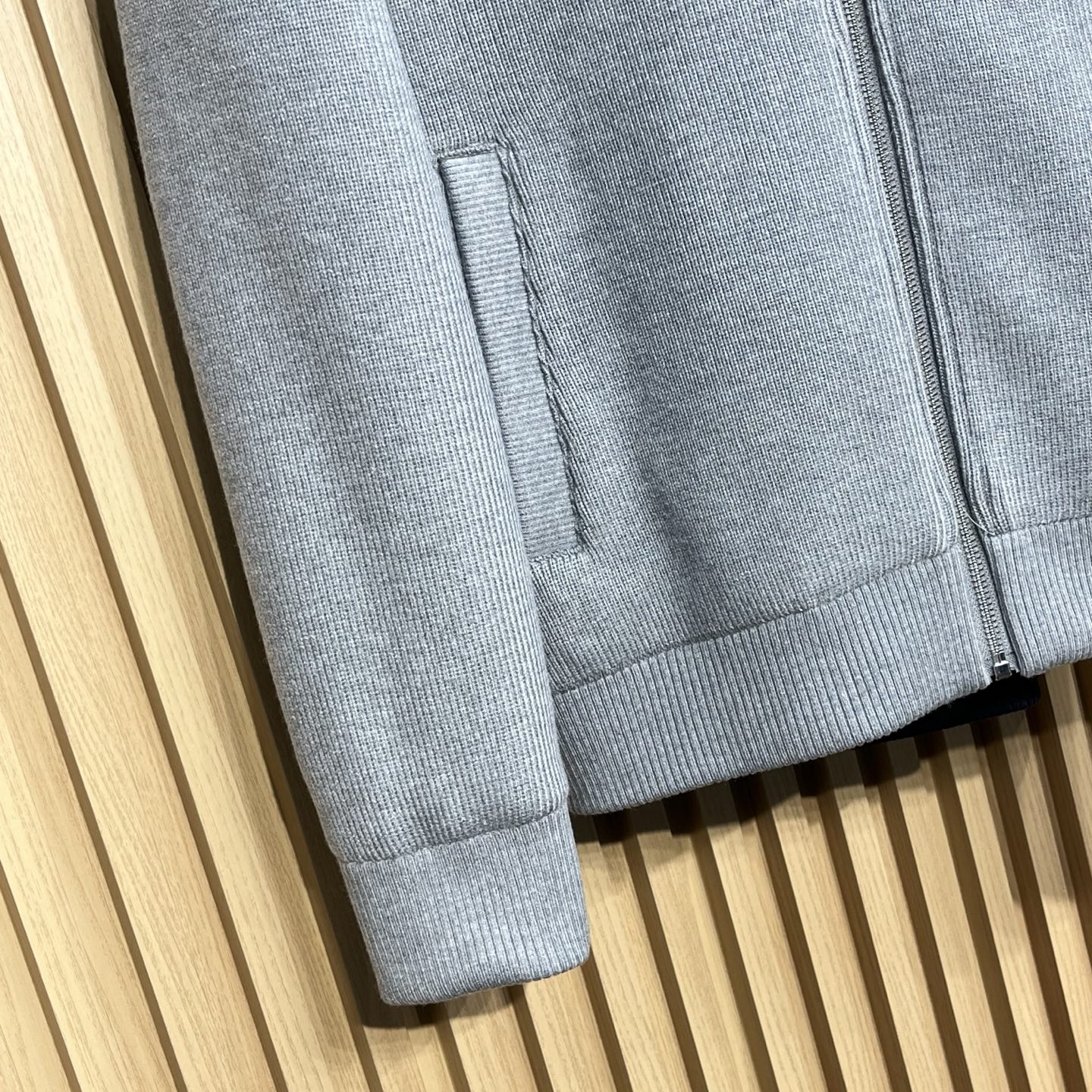 羽绒服 普拉达 25秋冬男士时尚针织羽绒服 轻奢时尚休闲风格，轻盈保暖柔软！低调系列时尚百搭，就是有型！