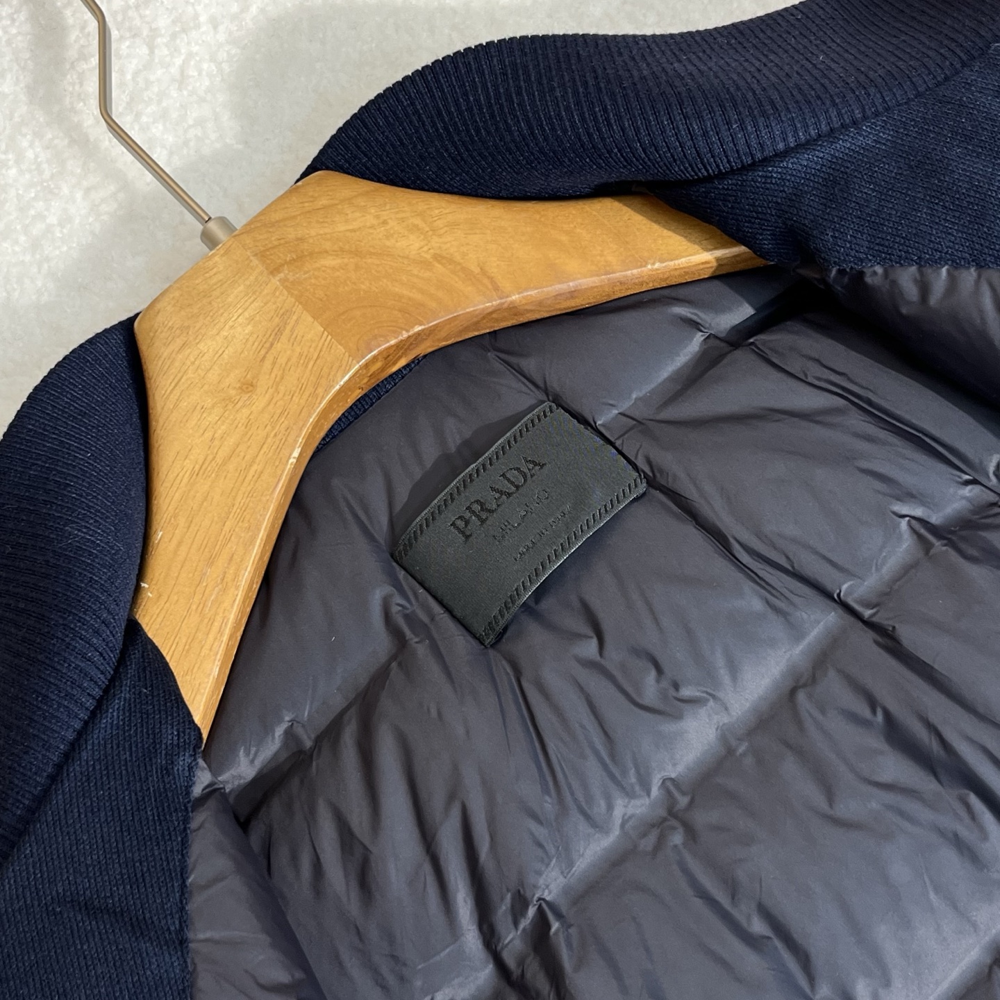 羽绒服 藏青色细节