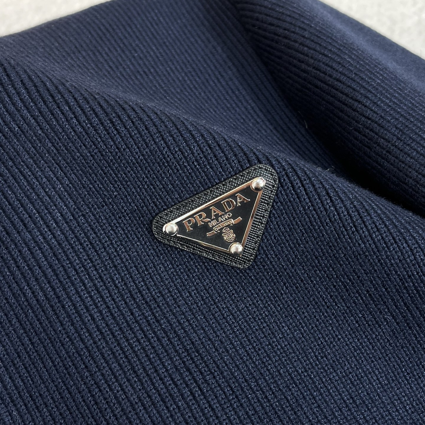 羽绒服 藏青色细节