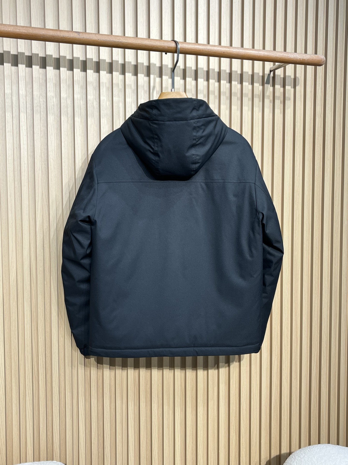 羽绒服 秋冬出品新款！lP🆕老钱风经典时尚男士连帽羽绒服，时髦奢华，今年最新流行的款式，方便轻盈保暖柔软