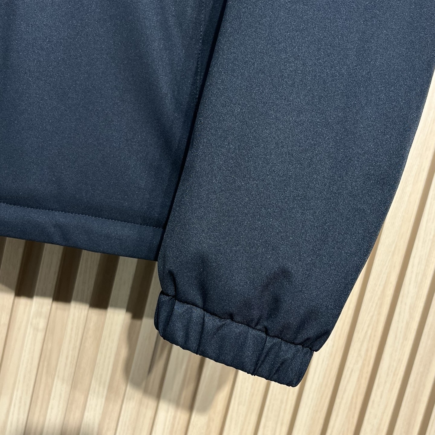 羽绒服 秋冬出品新款！lP🆕老钱风经典时尚男士连帽羽绒服，时髦奢华，今年最新流行的款式，方便轻盈保暖柔软