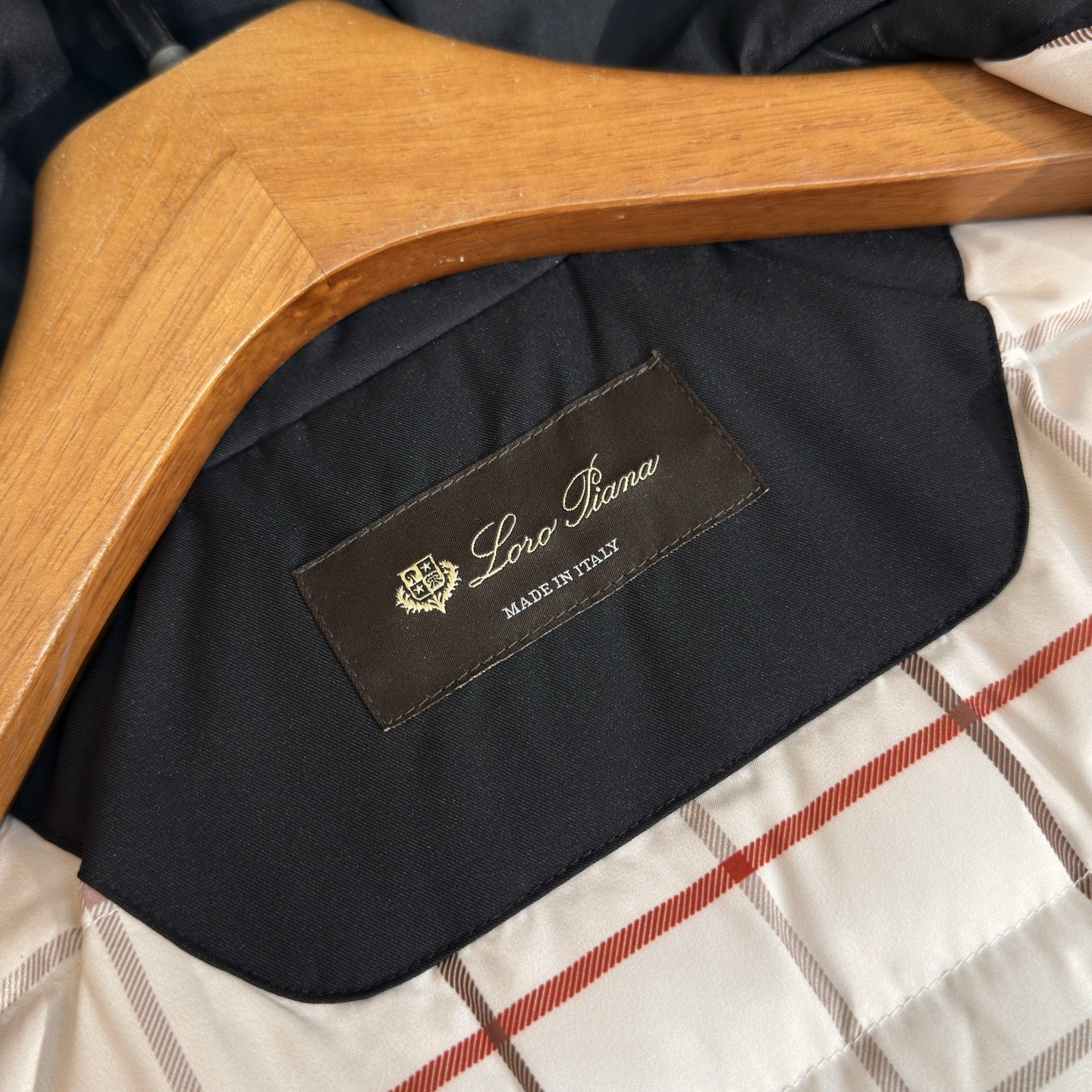 羽绒服 黑色细节