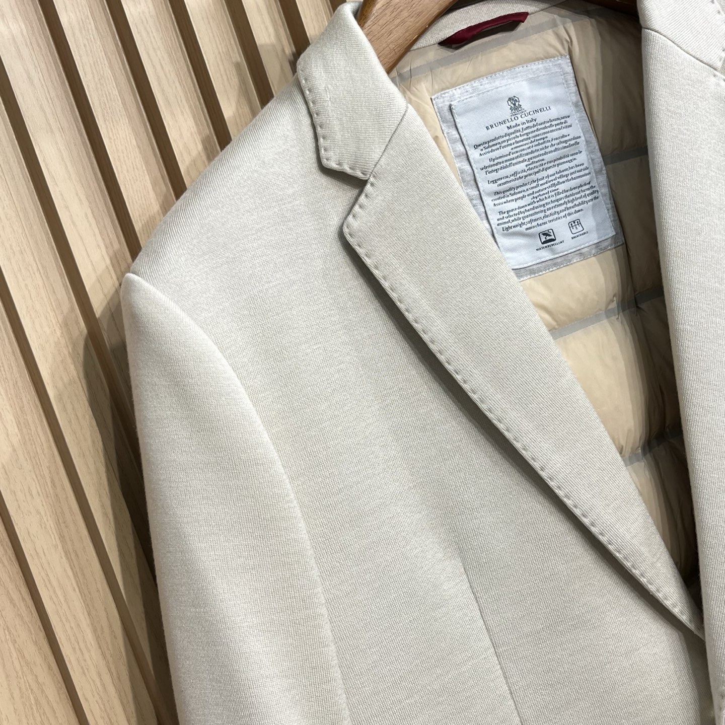 羽绒服 BC25FW秋冬新款进口羊毛混纺翻领羽绒服西服，男士刺绣标徽章商务休闲西装羽绒服外套！贸易公司渠