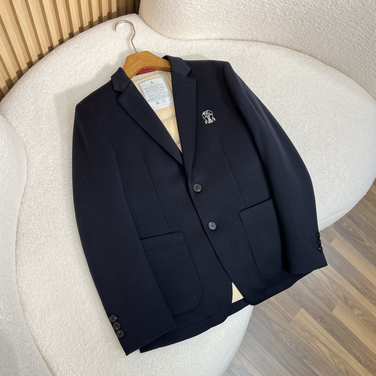 羽绒服 蓝色细节