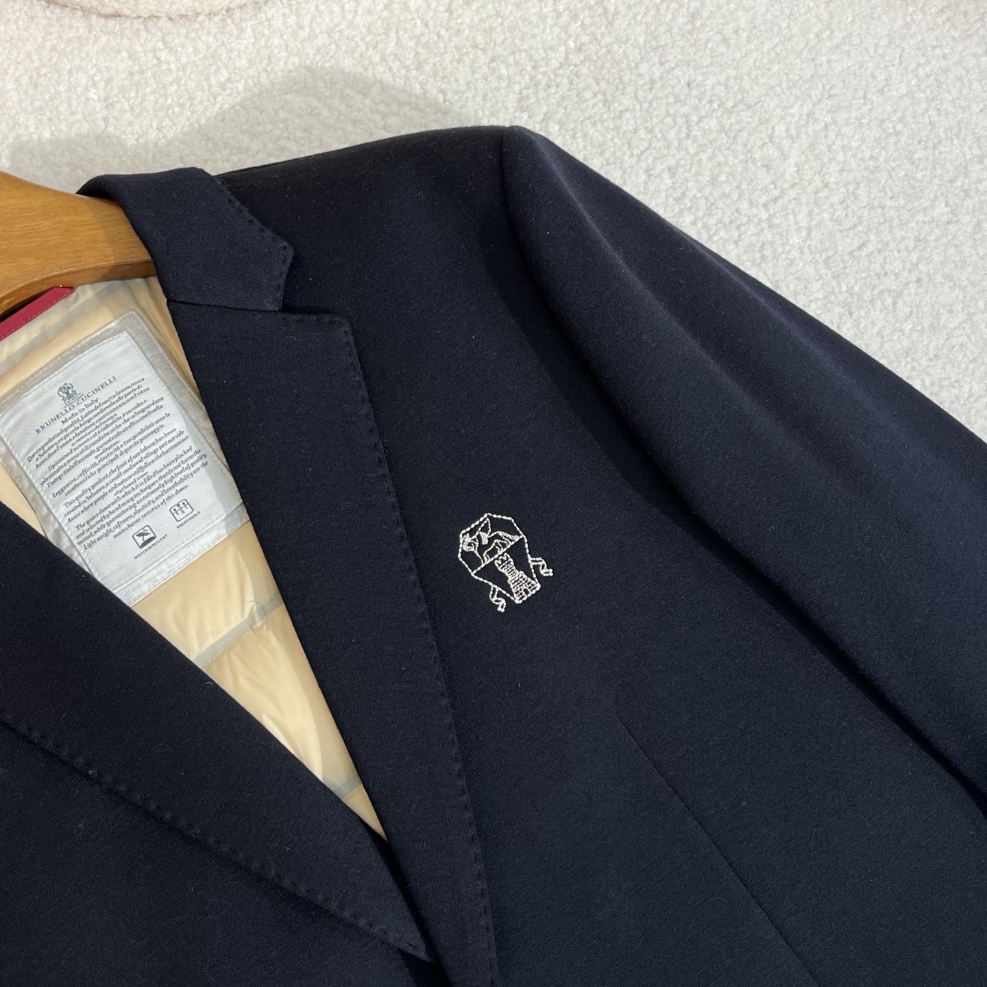 羽绒服 蓝色细节