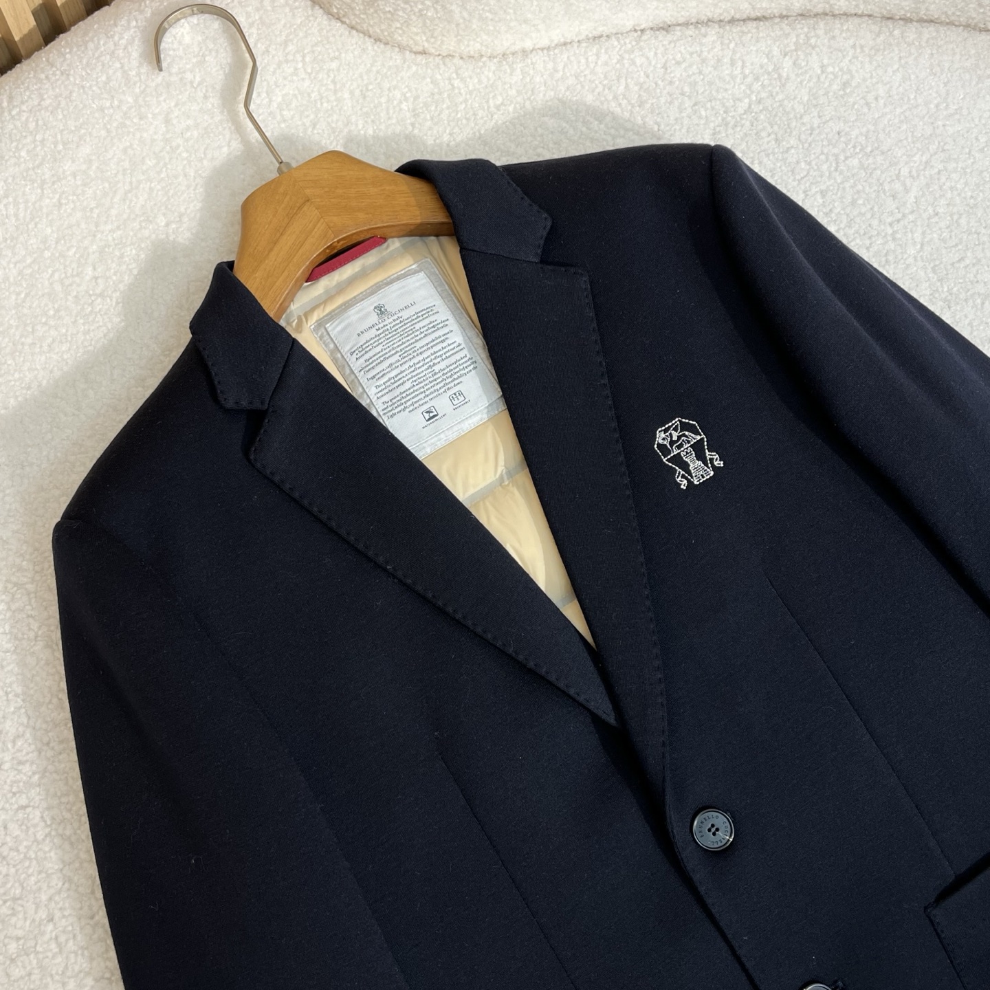 羽绒服 蓝色细节