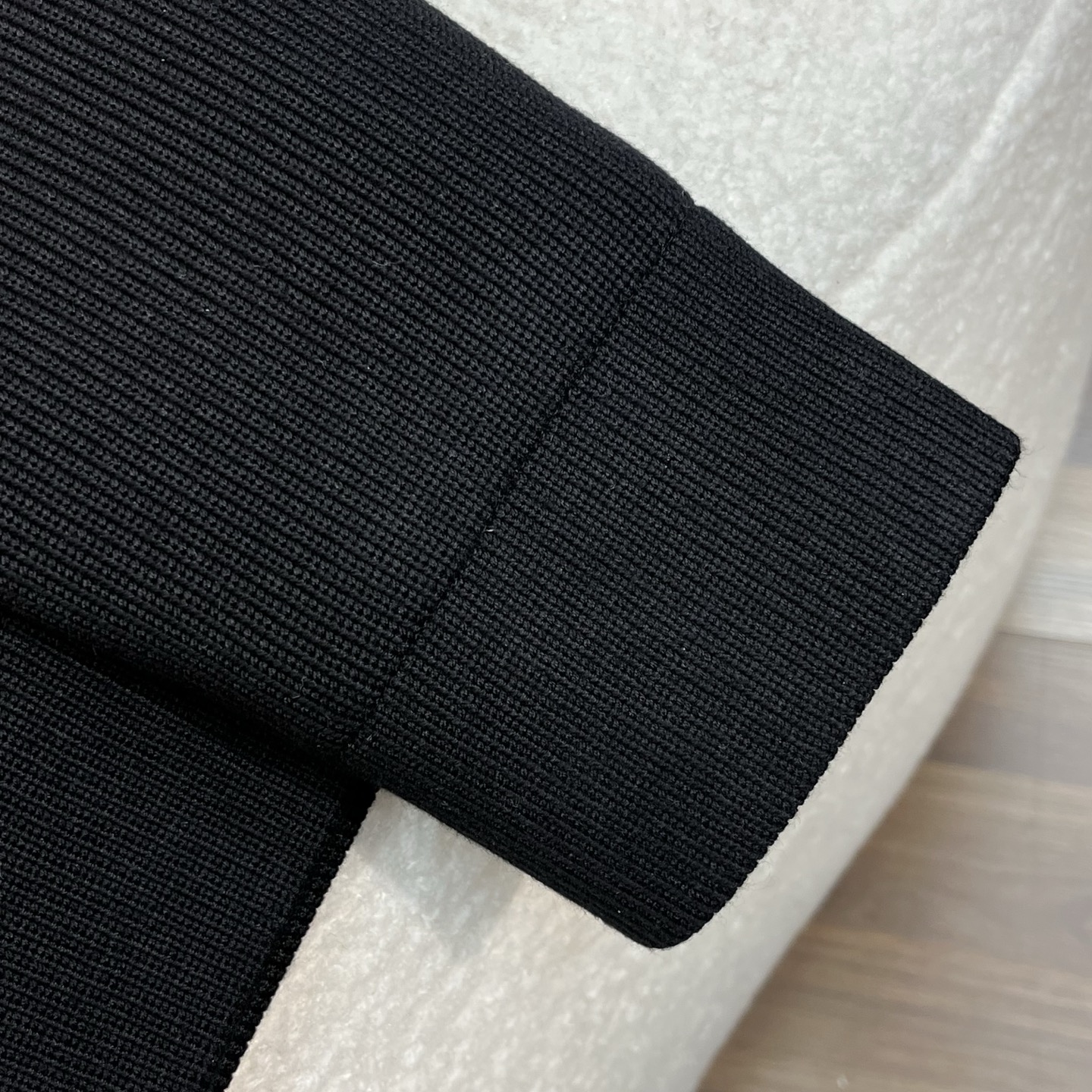 羽绒服 黑色细节