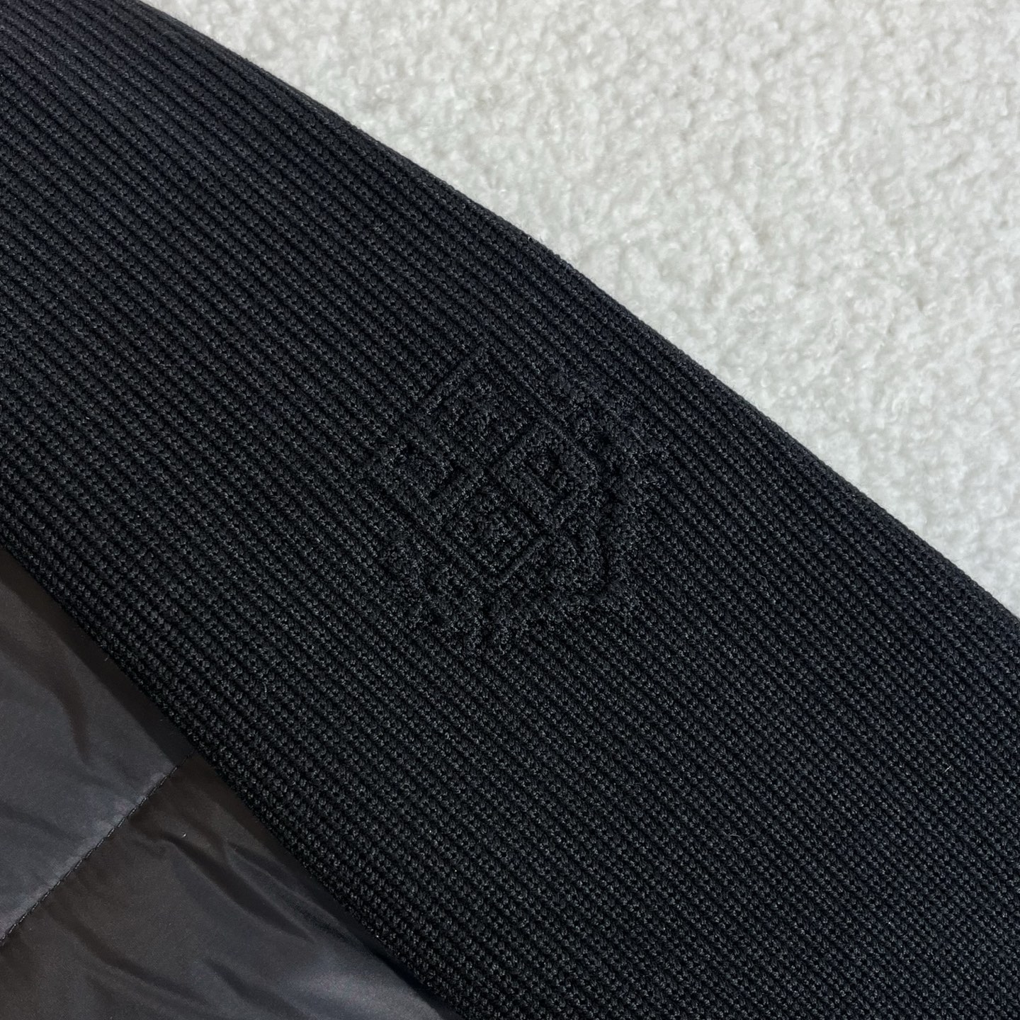 羽绒服 黑色细节