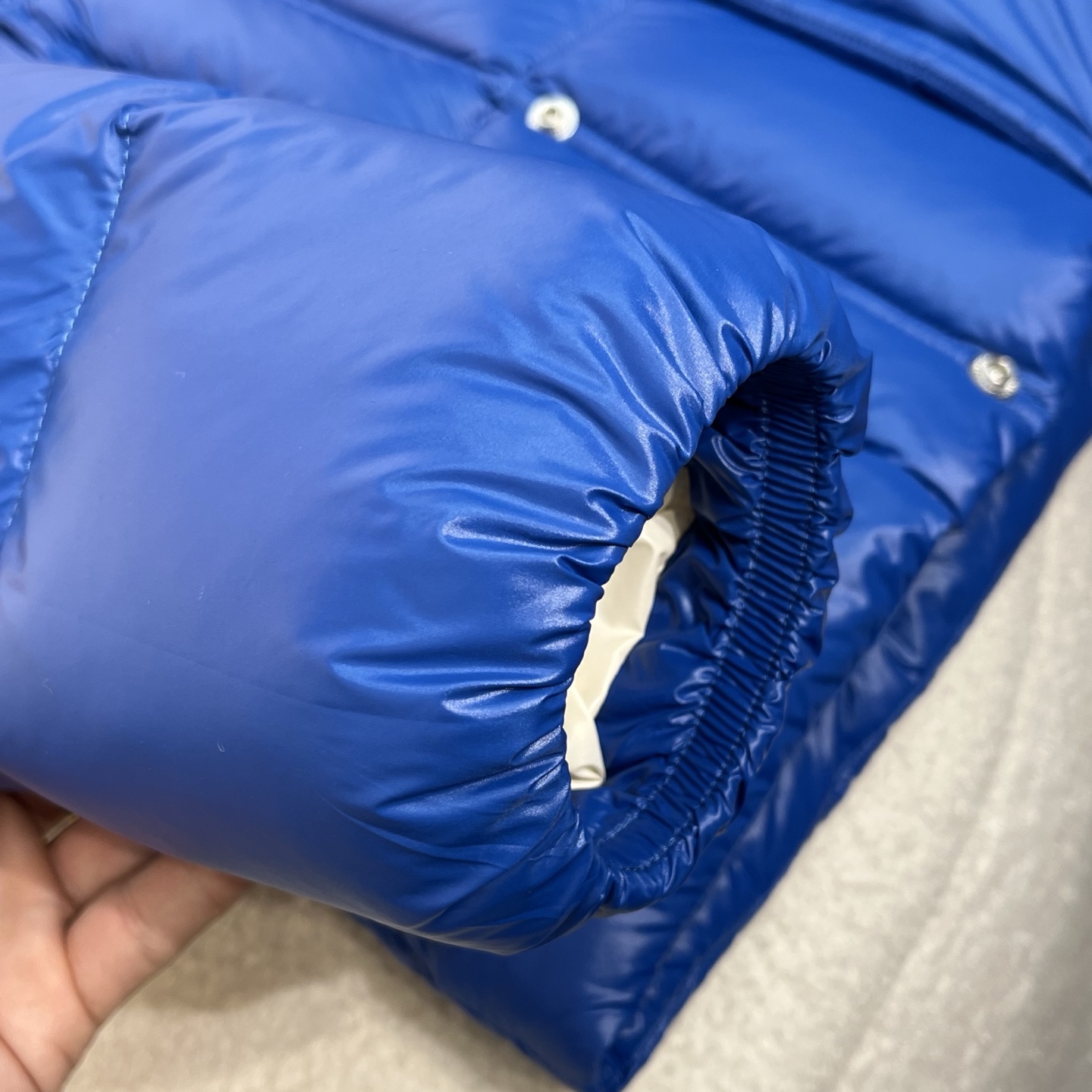 羽绒服 蓝色细节