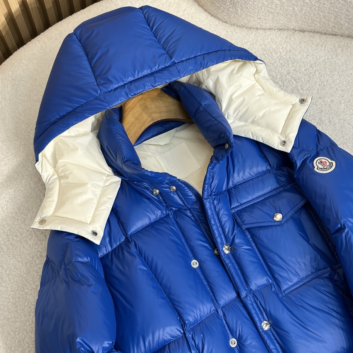 羽绒服 蓝色细节