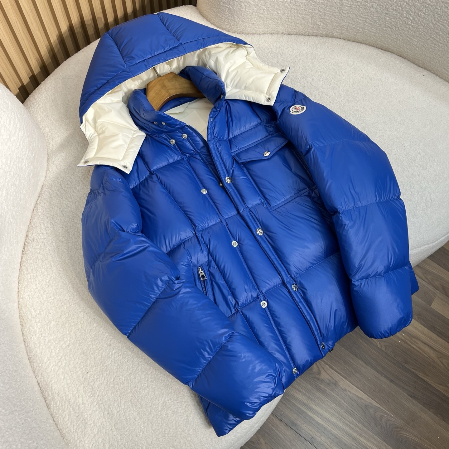 羽绒服 蓝色细节