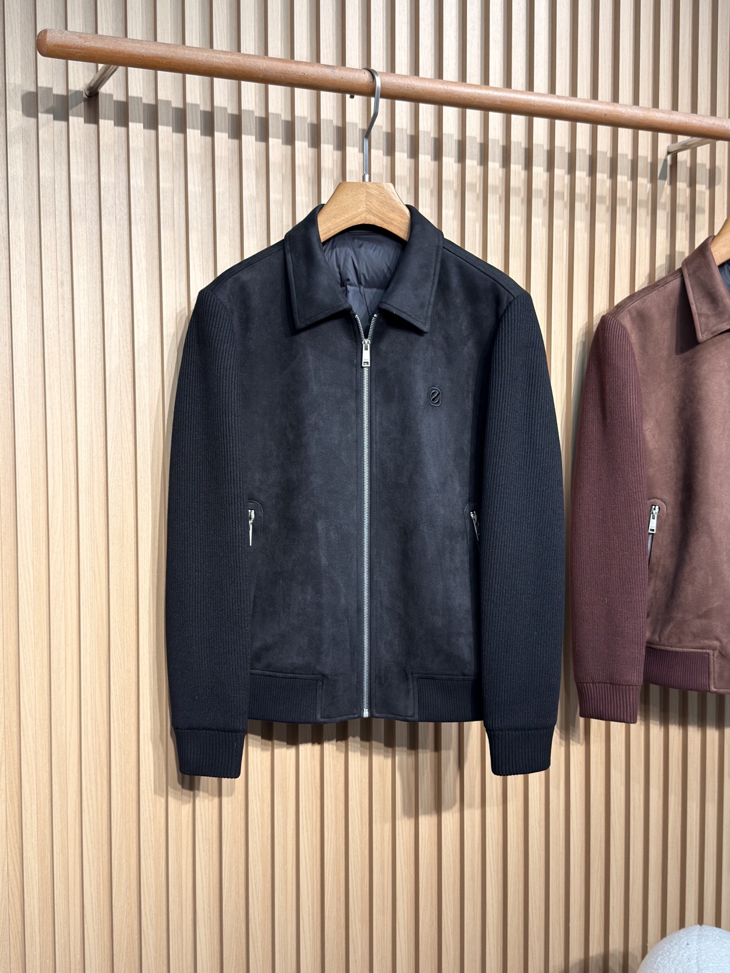 羽绒服 贸易公司洋行货，高级心水之物，ZEGN*麂皮针织拼接系列羽绒服，正面大身采用优质麂皮混纺面料，手