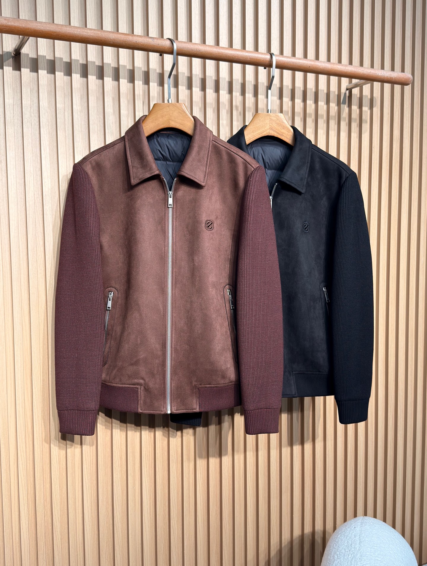 羽绒服 贸易公司洋行货，高级心水之物，ZEGN*麂皮针织拼接系列羽绒服，正面大身采用优质麂皮混纺面料，手