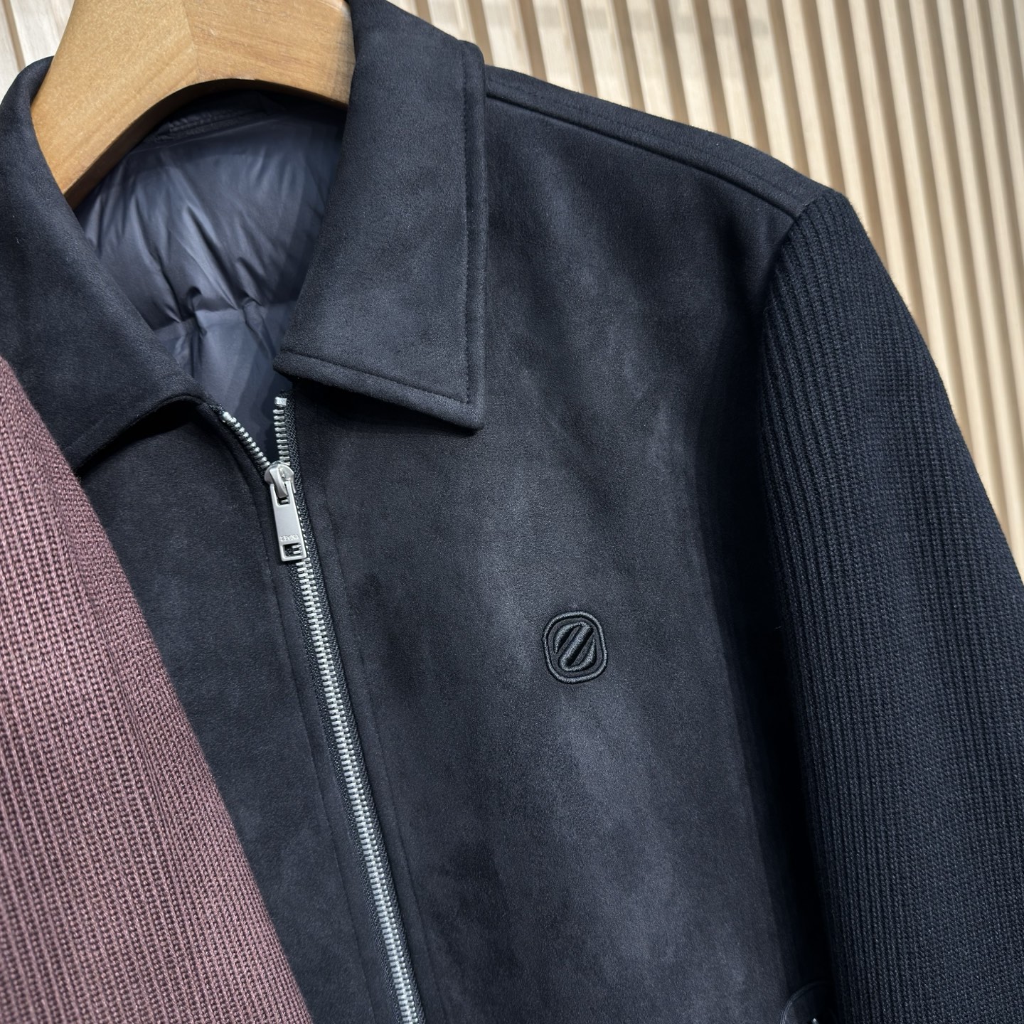 羽绒服 贸易公司洋行货，高级心水之物，ZEGN*麂皮针织拼接系列羽绒服，正面大身采用优质麂皮混纺面料，手