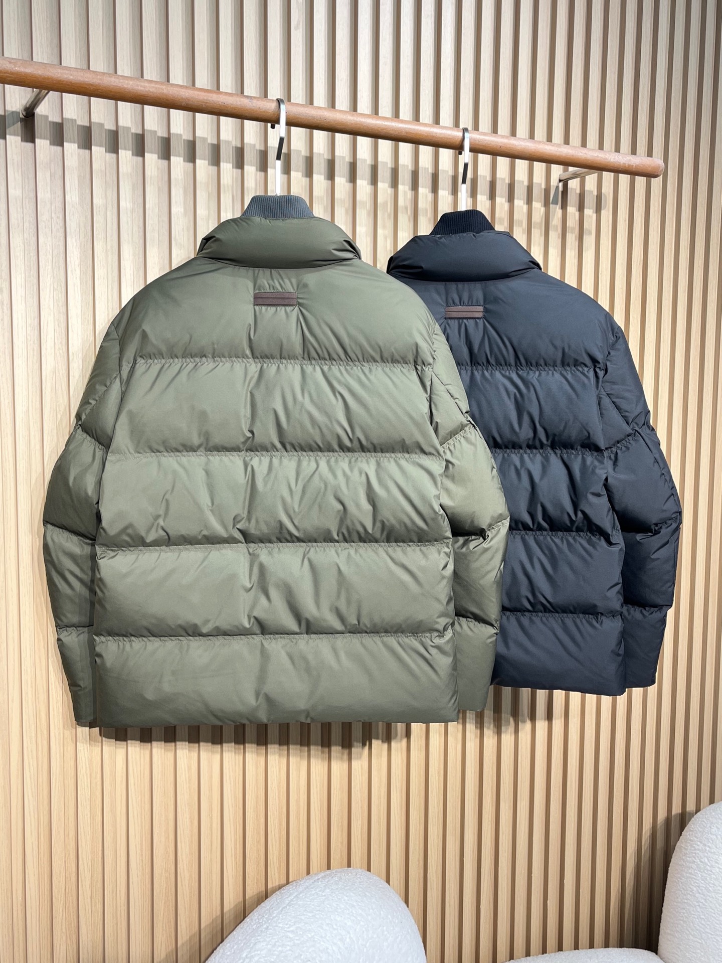 羽绒服 Ez25FW秋冬新款密织尼龙防水拉链羽绒夹克,男士双层领双门襟设计时尚假两件羽绒服外套!贸易公司渠道稀出,同步 羽绒服 Ez25FW秋冬新款密织尼龙防水拉链羽绒夹克,男士双层领双门襟设计时尚假两件羽绒服外套!贸易公司渠道稀出,同步