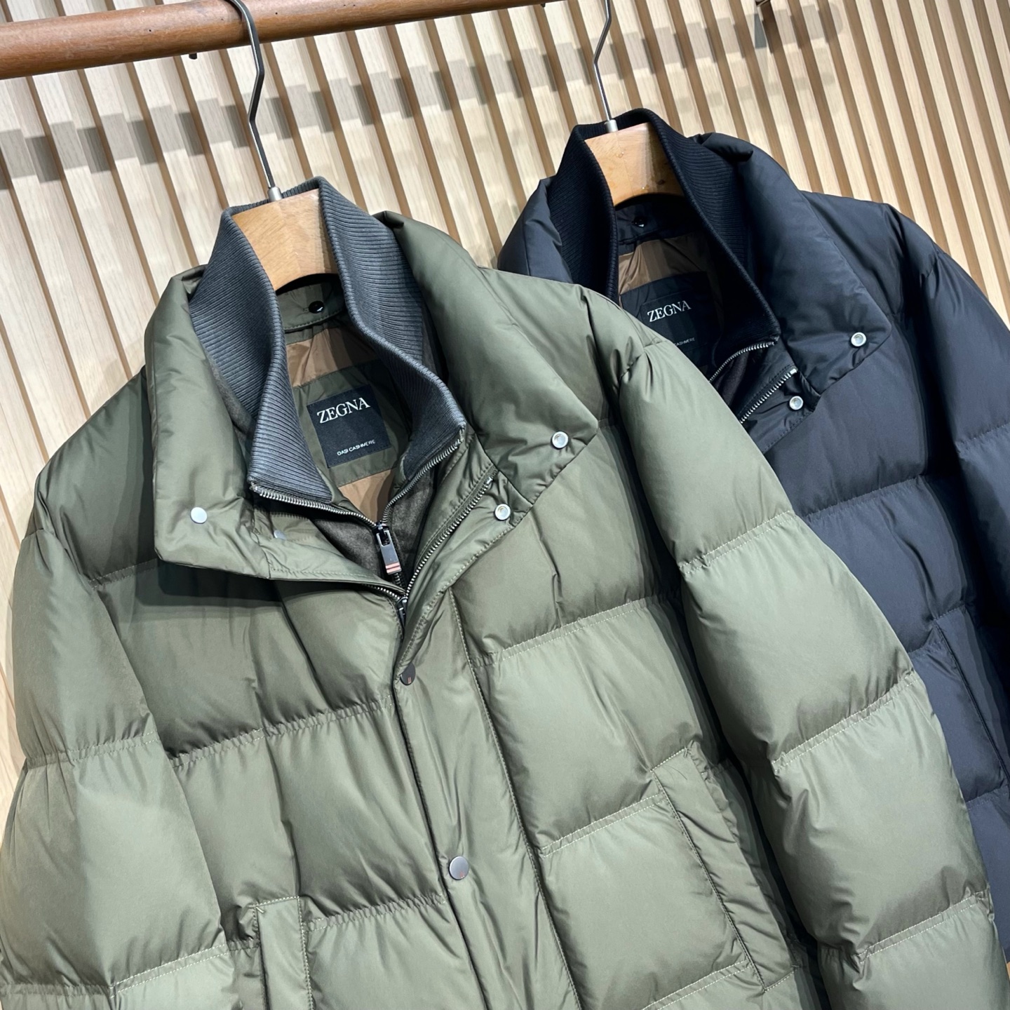 羽绒服 Ez25FW秋冬新款密织尼龙防水拉链羽绒夹克,男士双层领双门襟设计时尚假两件羽绒服外套!贸易公司渠道稀出,同步 羽绒服 Ez25FW秋冬新款密织尼龙防水拉链羽绒夹克,男士双层领双门襟设计时尚假两件羽绒服外套!贸易公司渠道稀出,同步