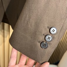 Loro Piana诺悠** 雅#2026 春装新款男士商务休闲西服,采用优质 莱赛尔纤维 亚麻 氨纶混 Loro Piana诺悠** 雅#2026 春装新款男士商务休闲西服,采用优质 莱赛尔纤维 亚麻 氨纶混