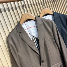Loro Piana诺悠** 雅#2026 春装新款男士商务休闲西服,采用优质 莱赛尔纤维 亚麻 氨纶混 Loro Piana诺悠** 雅#2026 春装新款男士商务休闲西服,采用优质 莱赛尔纤维 亚麻 氨纶混
